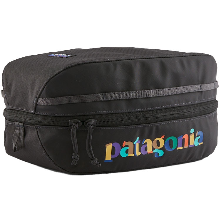 Picture of Patagonia Black Hole Cube 6L - Medium - Unity Text: Ink Black
