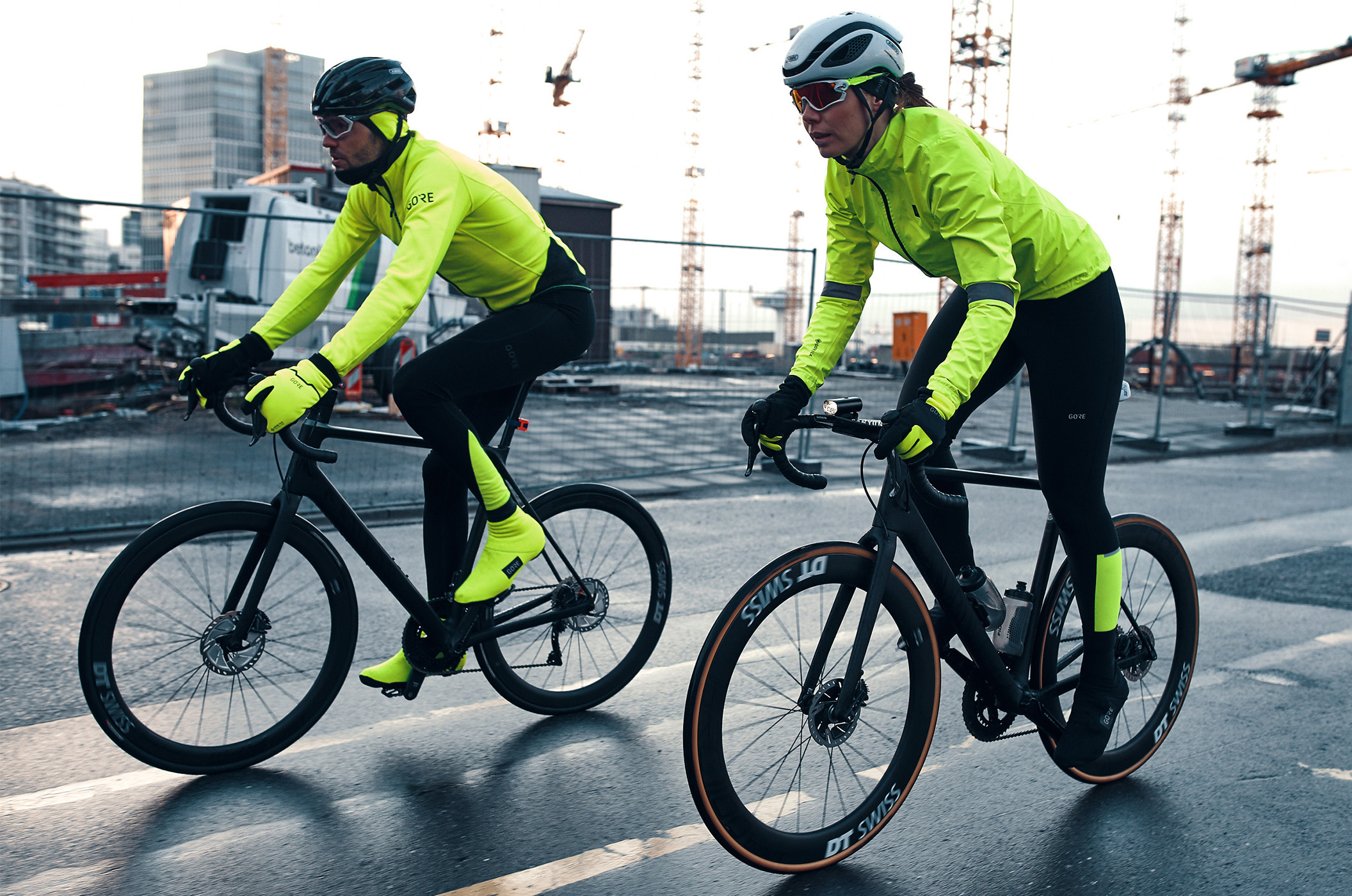 Reflektorheld  Sportliche voll reflektierende Fahrradjacke - MADE