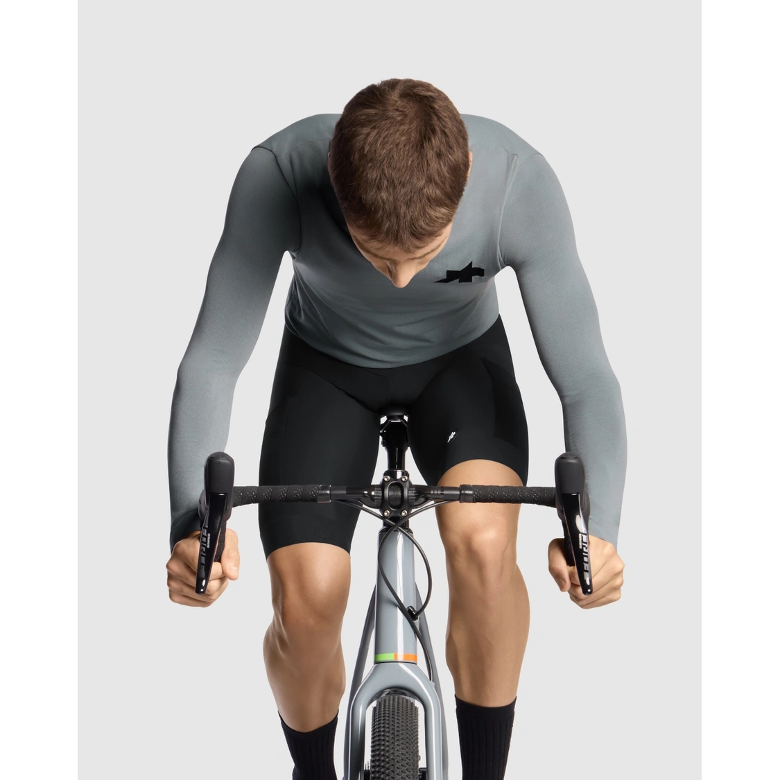 Assos TACTICA Longsleeve Tech T-Shirt T5 Men - fanatic silver | BIKE24