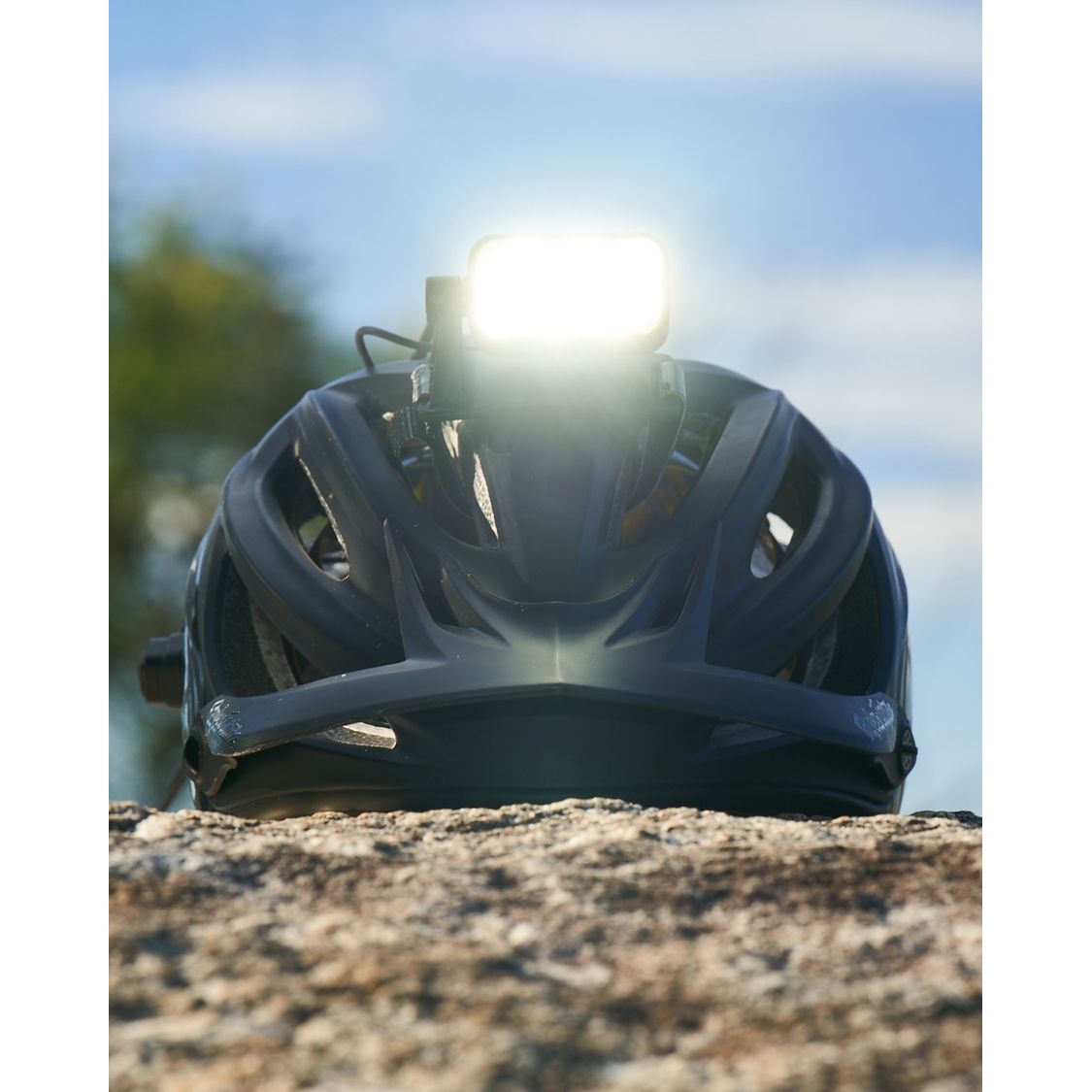 Knog Blinder X Action 2300 Front Light Powerbank 10.000mAh Helmet Mount