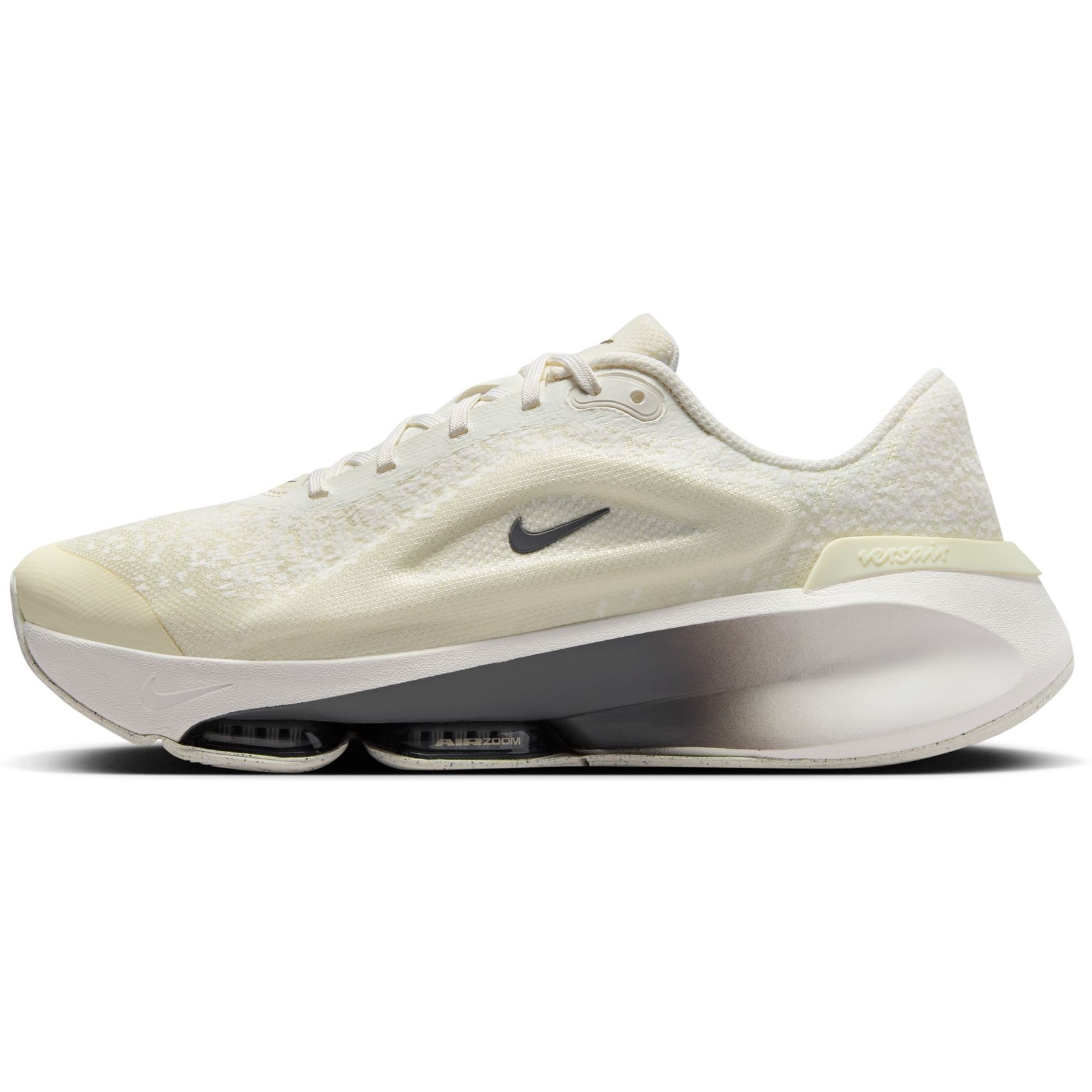 Nike Chaussures de training Femme Versair coconut milk iron grey sail DZ3547 105