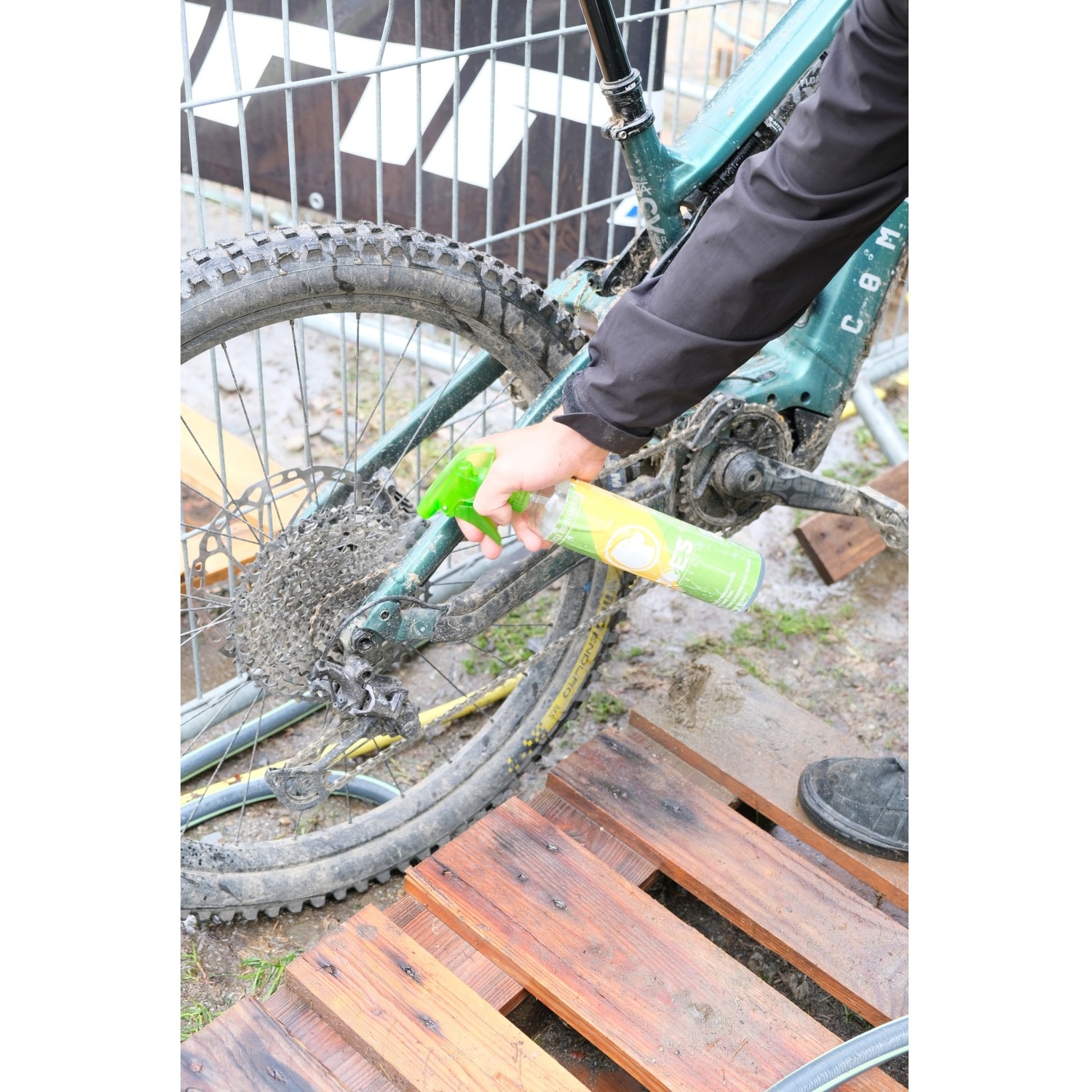 camping zelte kaufen berlin Bessport Zelt 2 Personen Zelt 2 Türen Ultraleicht wasserdicht leicht und einfach zu Bauen Belüftetes 4 Jahreszeiten Kuppelzelt geeignet für Outdoor Wandern und Bergsteigen Sport & Freizeit Size:US Men 9 - EU 40 2013 Dodge/Ram 6.7L Cummins Tented Arch Stool –