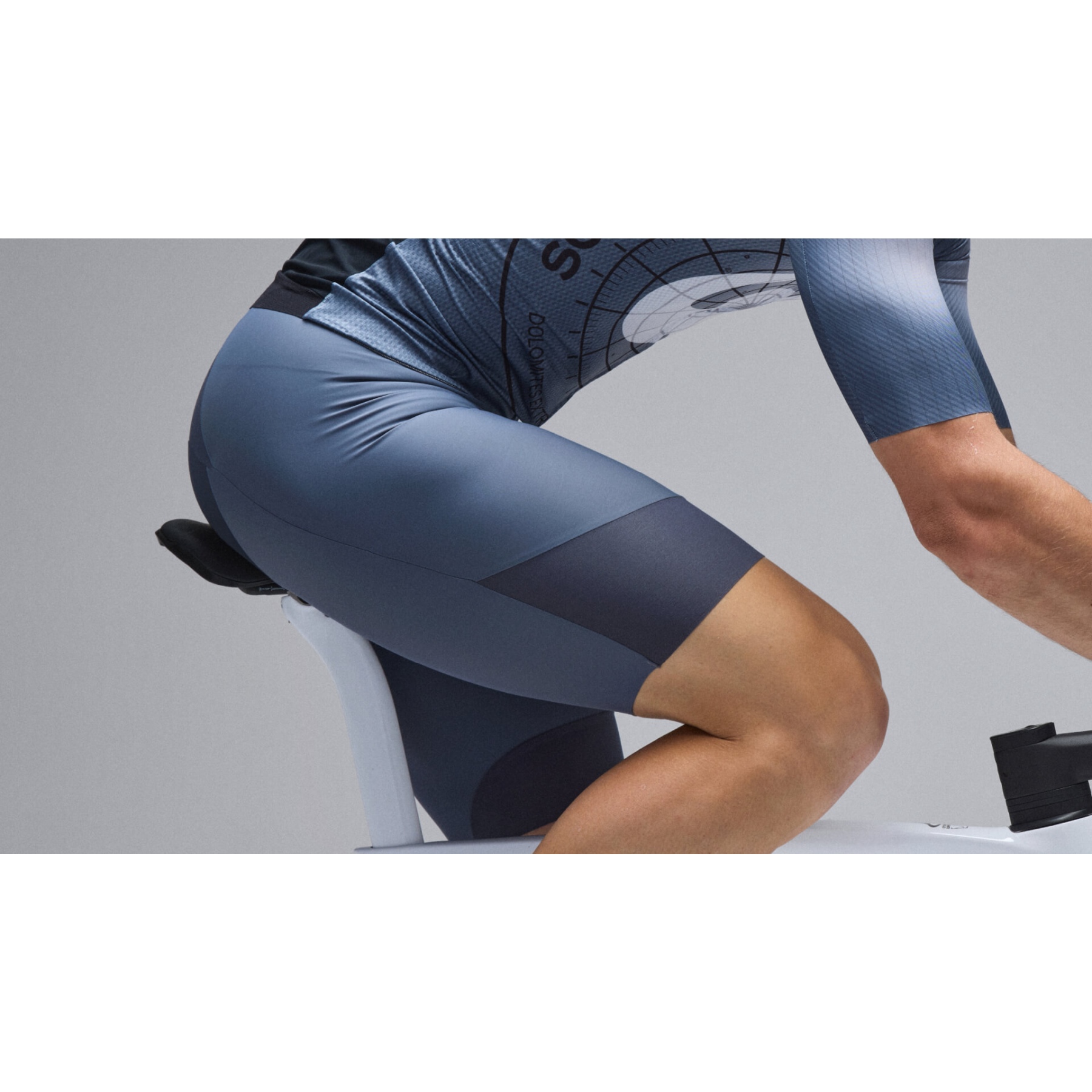 Q36.5 Gregarius Pro Bib Shorts Men - gravel grey | BIKE24