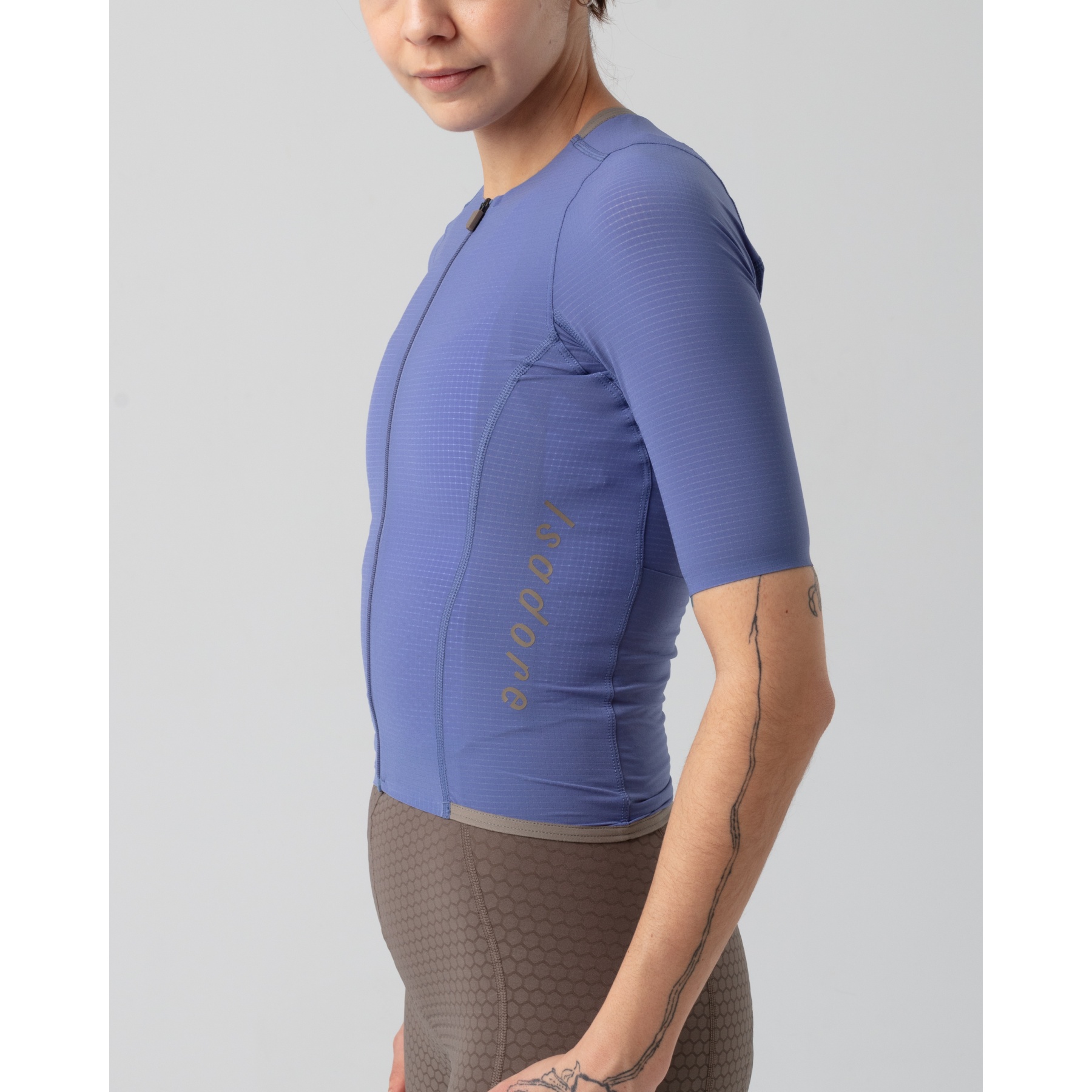 Isadore Echelon Ultralight Aero Cycling Jersey Women - Marlin | BIKE24