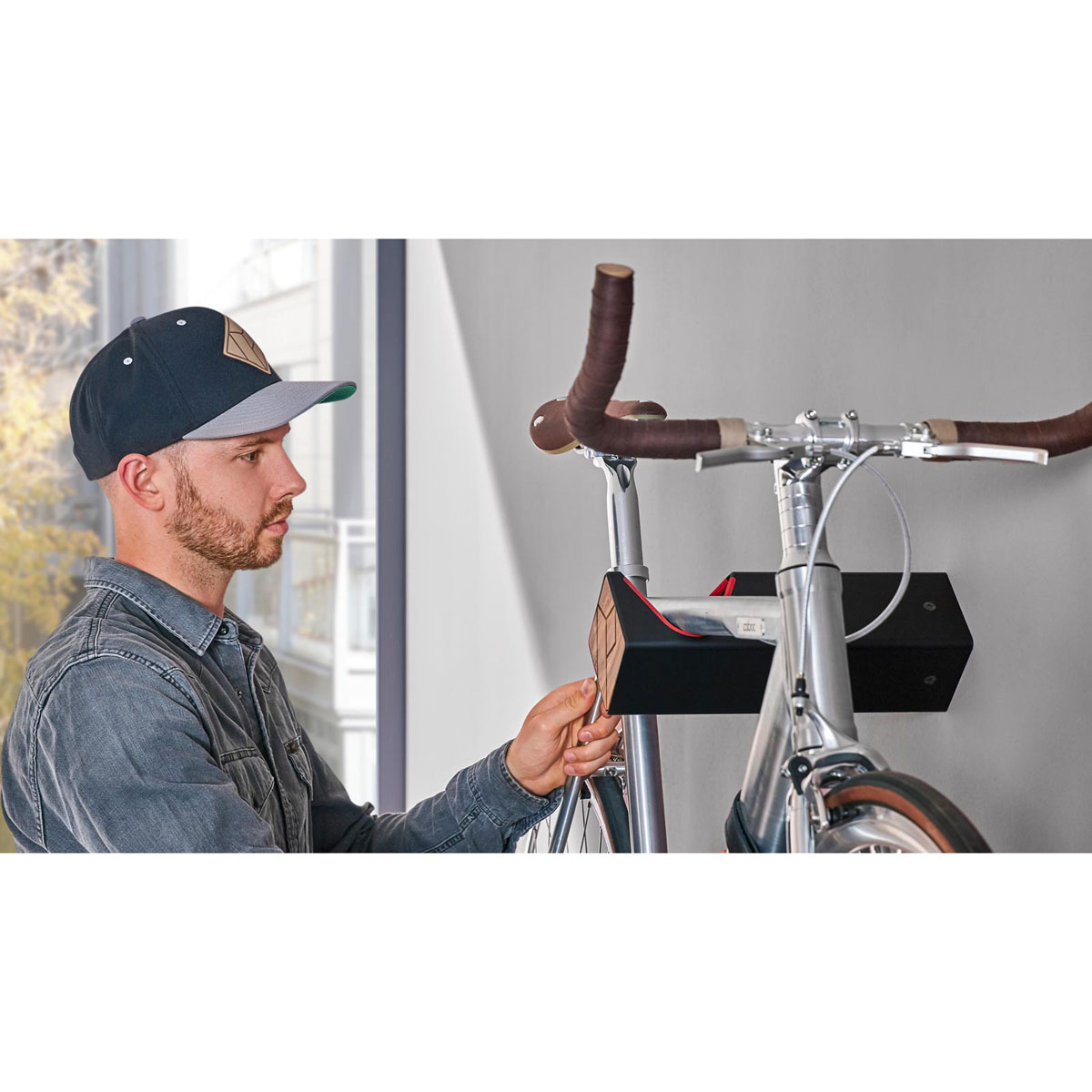Soporte de pared para bicicletas - Madera y aluminio - Plata