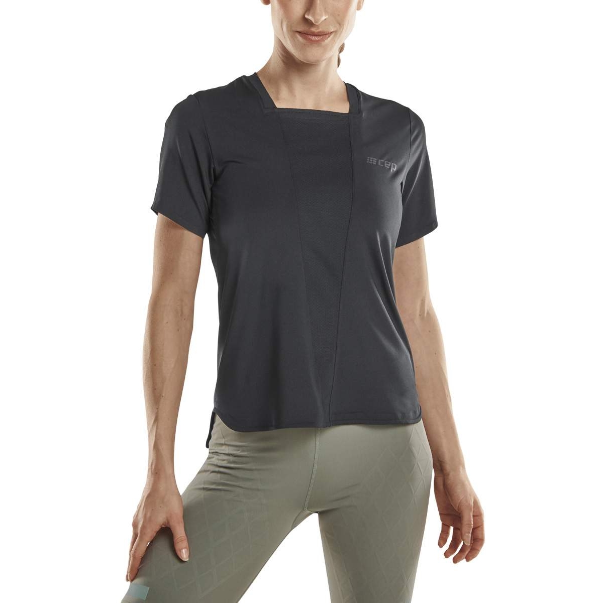 Picture of CEP The Run T-Shirt Women - black