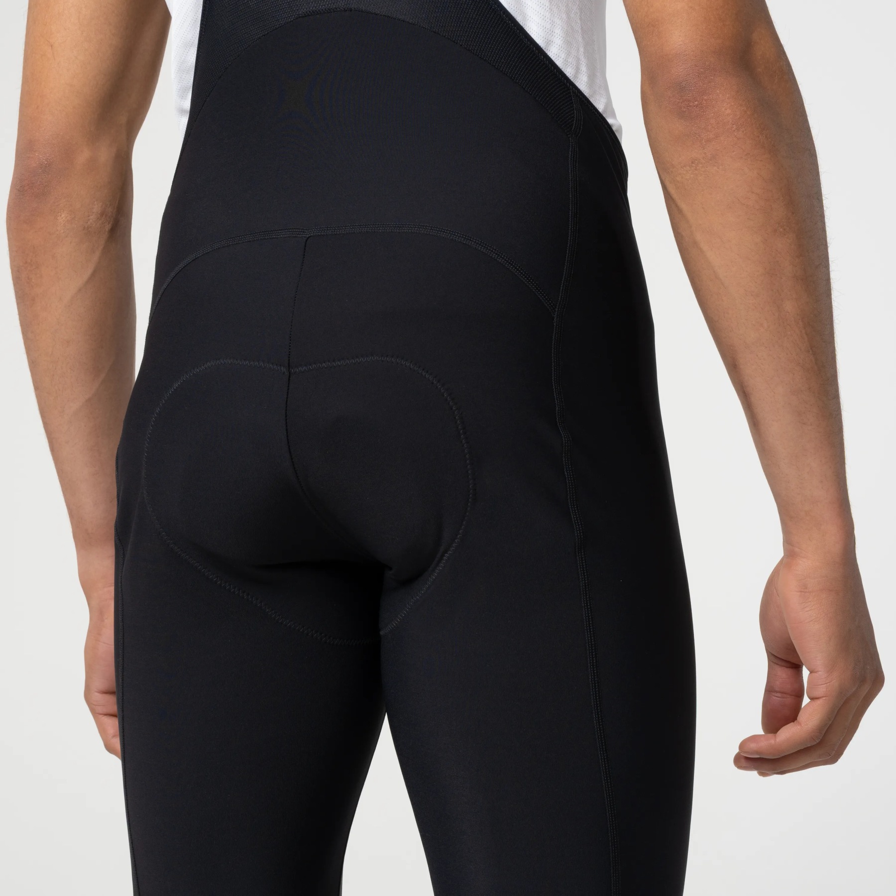 AGU Essential Bibtights Men - black | BIKE24