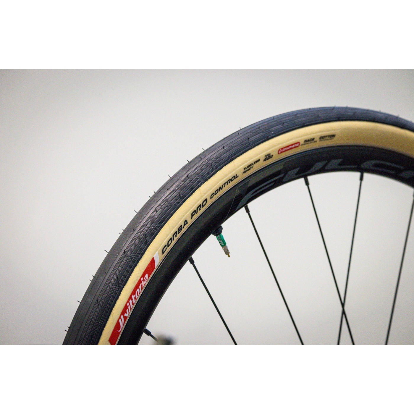 Vittoria Corsa Pro Control Folding Tire - TLR (Tubeless Ready