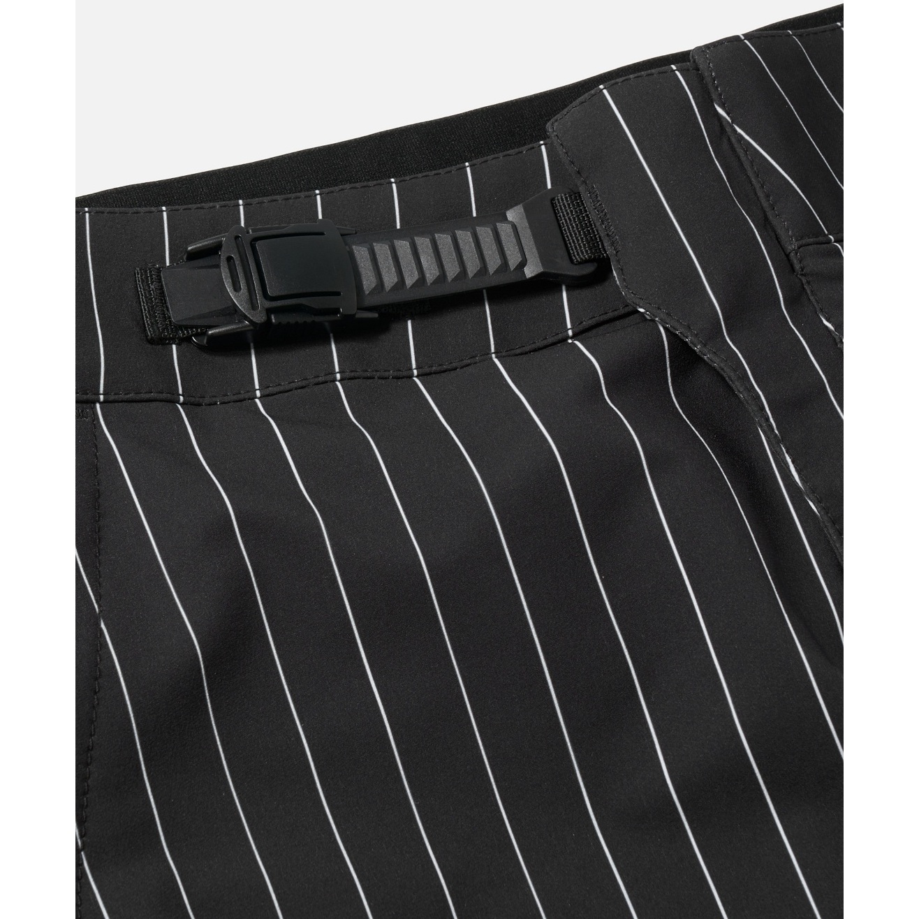 Loose Riders C/S Casual Pants Men - Pinstripe | BIKE24 display picture 1