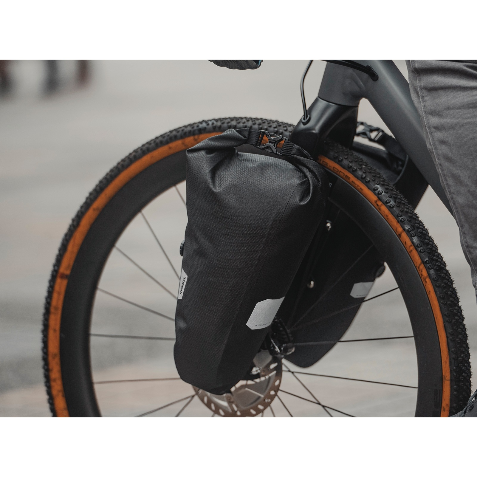 Topeak QR Fork DryBag Bolt-on Torba na Widelec - 5.8 L | BIKE24