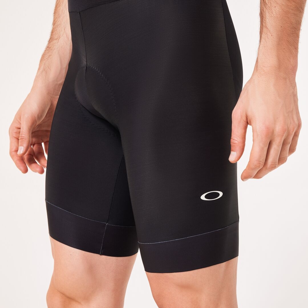 Oakley Icon Classic 2.0 Bib Shorts Men - Blackout | BIKE24