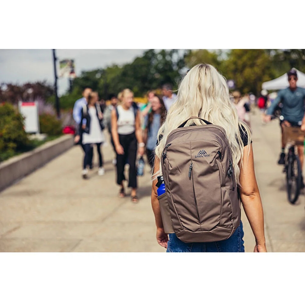 Gregory Retna 28L Backpack Carbon Sky