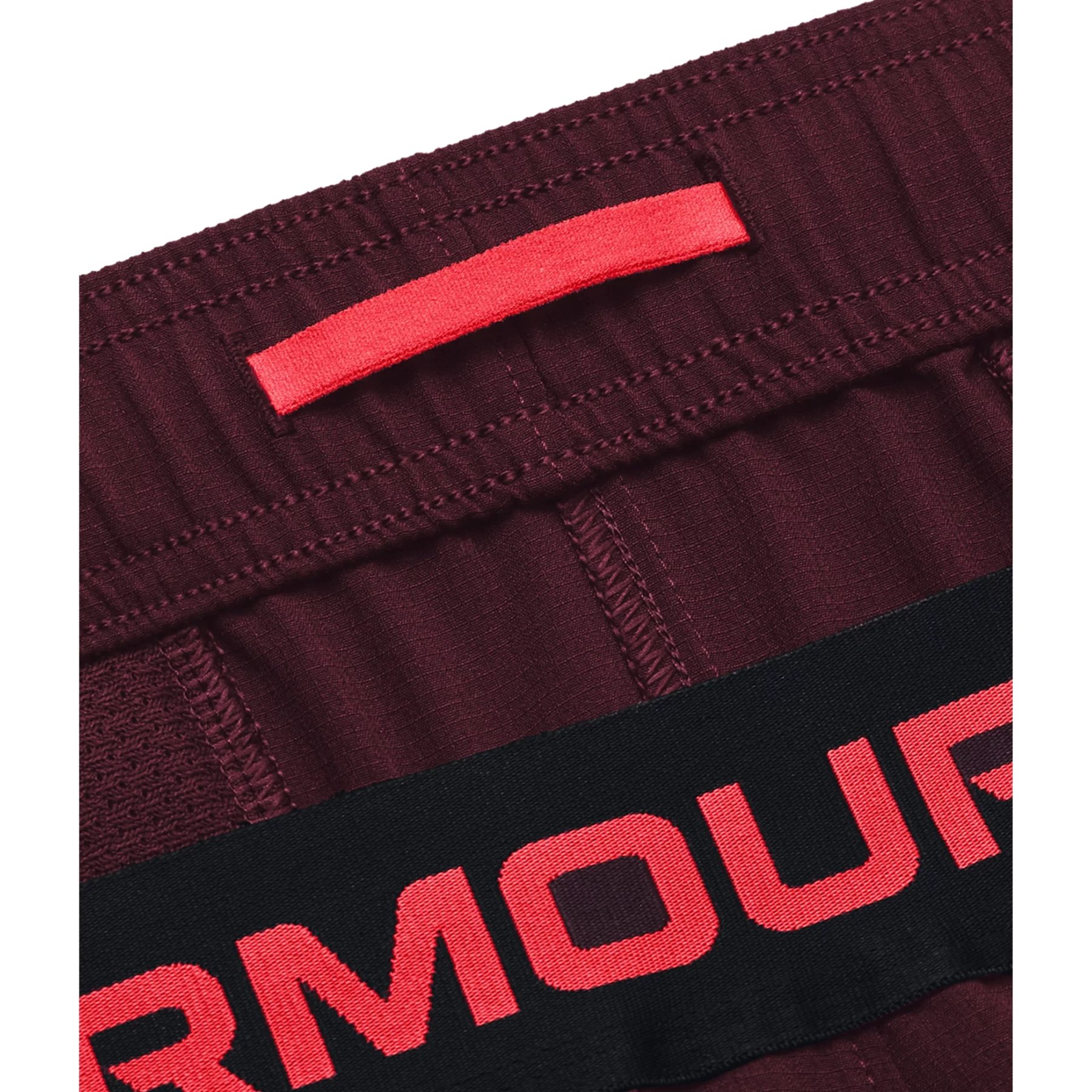 Under Armour - Vanish Woven 6in Shorts Men dark maroon at Sport Bittl Shop