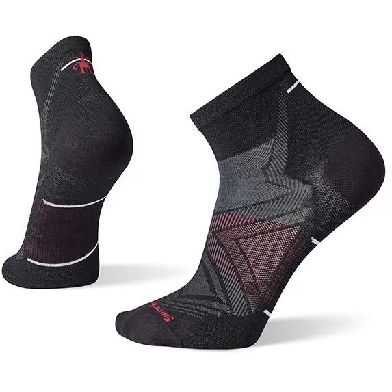 Produktbild von SmartWool Run Zero Cushion Ankle Socken - 001 schwarz