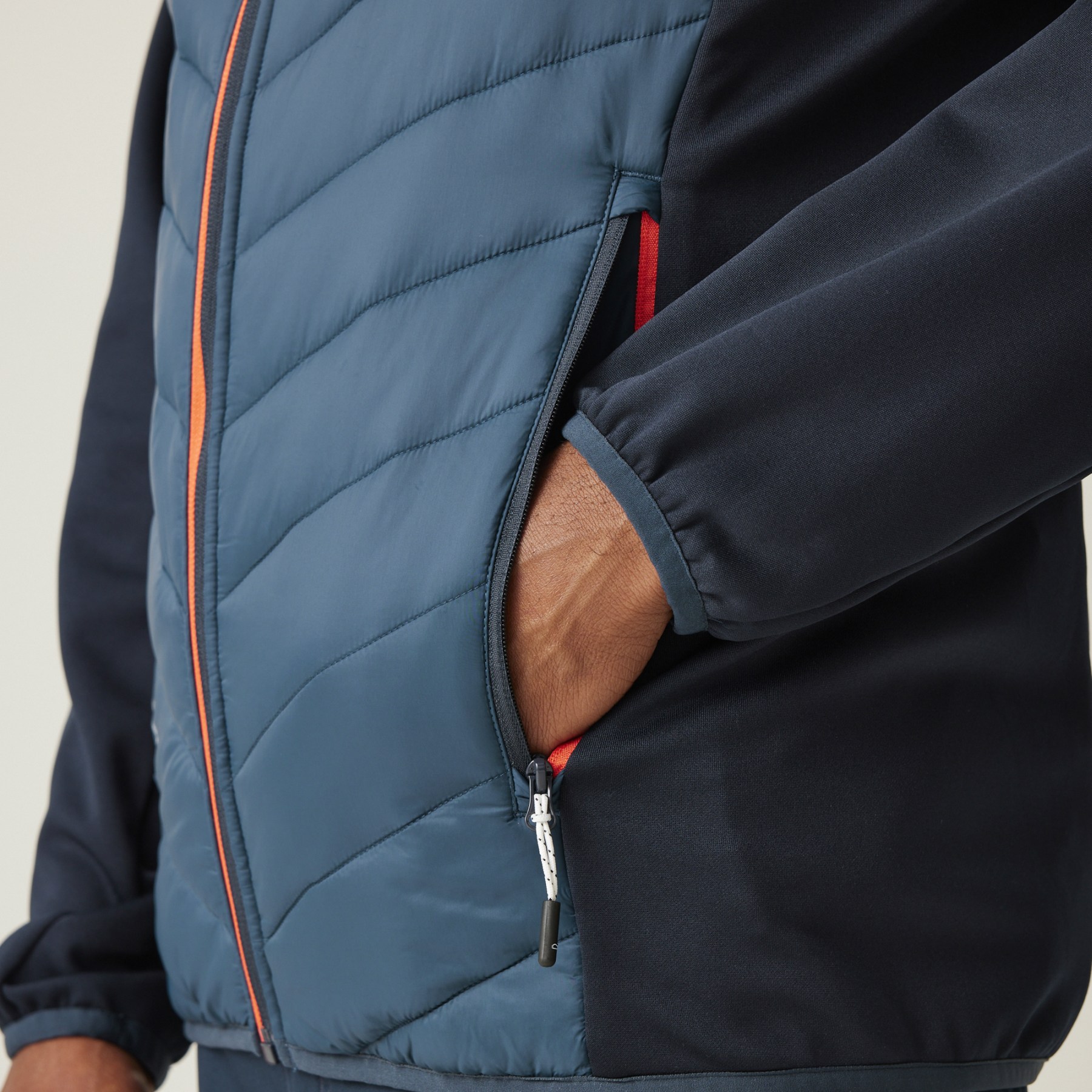 Regatta Andreson VIII Hybrid Jacke für Herren Blau (RMN228) ab 36,95 Regatta Andreson VIII Hybrid Jacke für Herren Blau (RMN228) ab 36,95