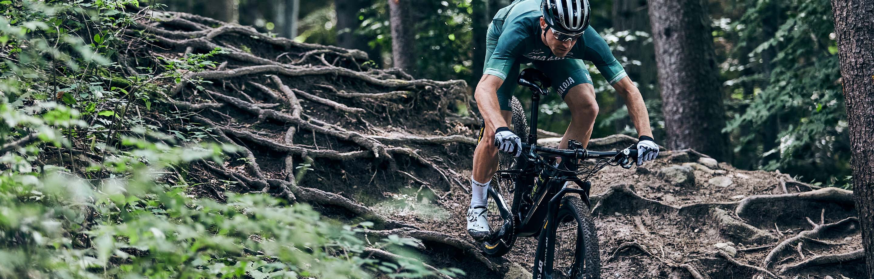 Koła gravelowe DT Swiss GRC Spline – łatwa obsługa tubeless i wysoka prędkość także poza drogą
                  