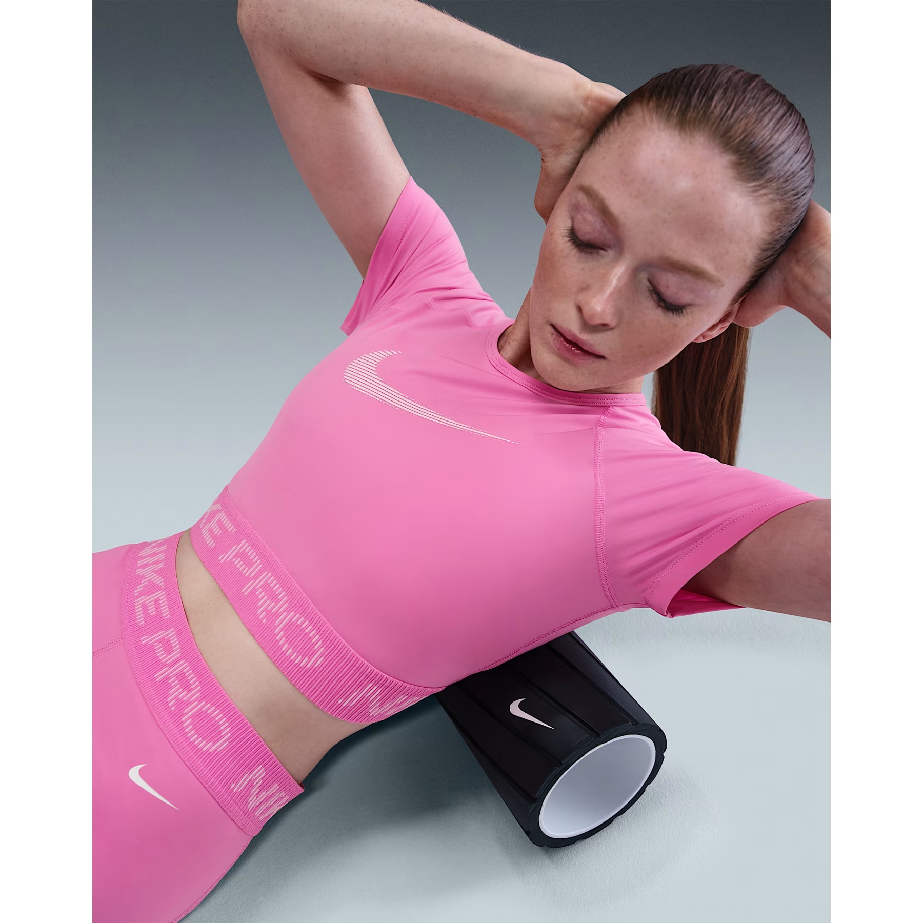 womens nike fitness top