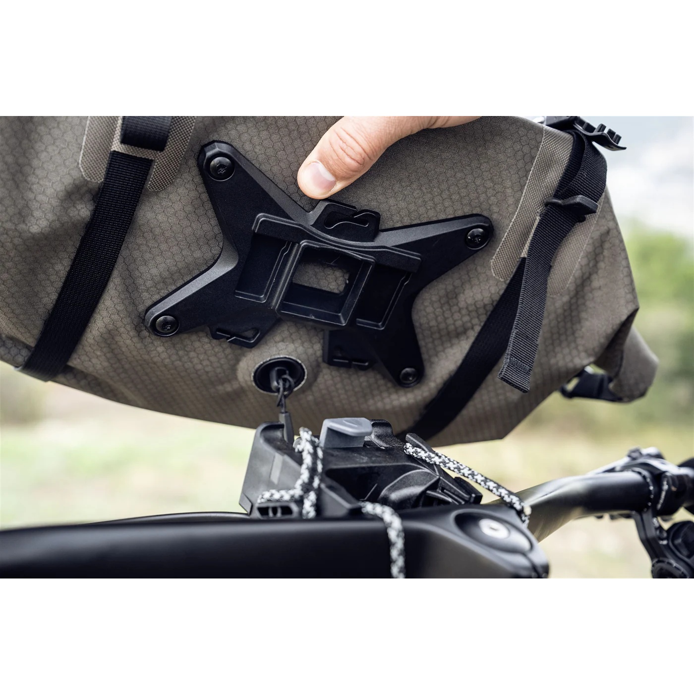 ORTLIEB Handlebar-Pack Flex Lenkertasche - 15L - black matt | BIKE24 AT