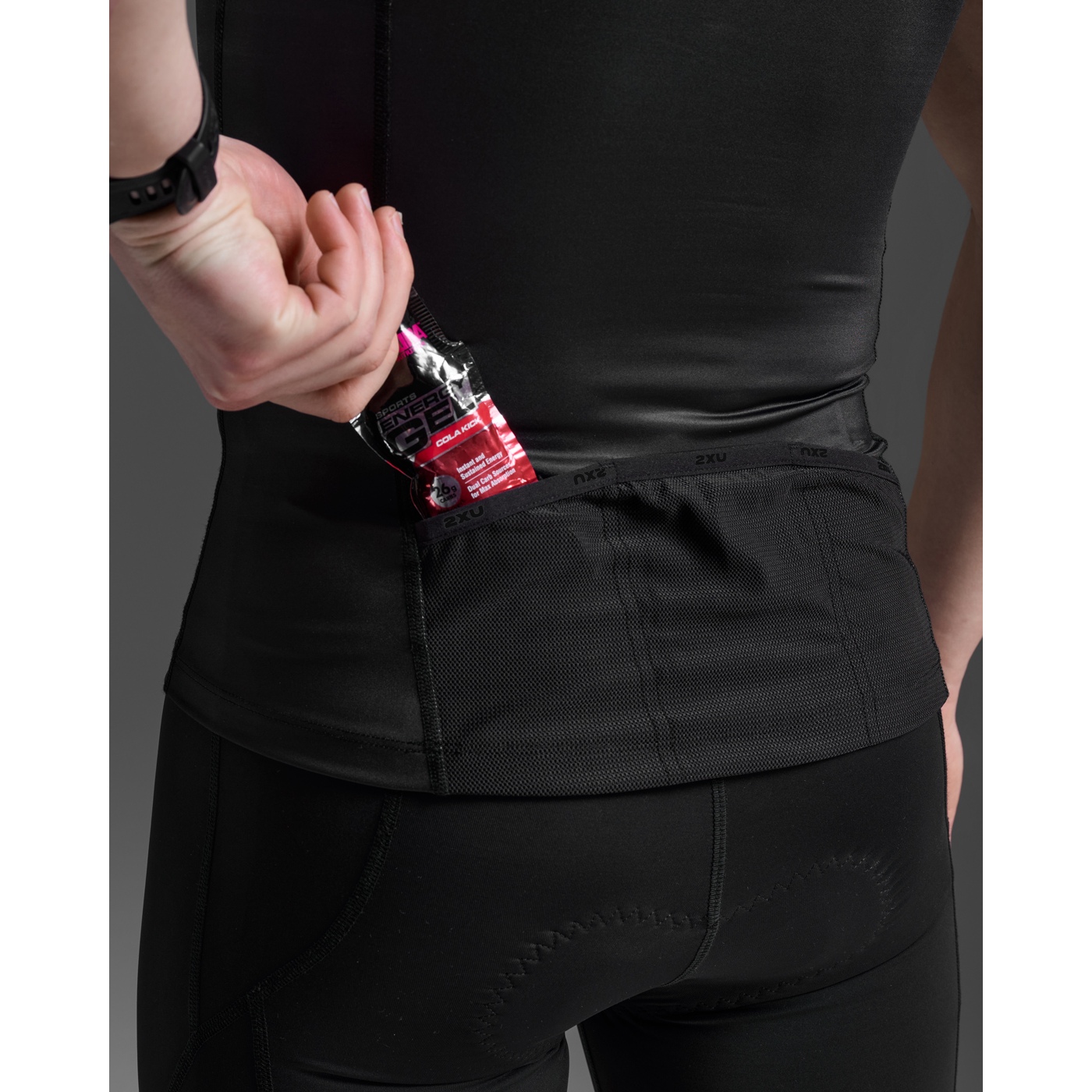 2XU Core Triathlon Tank Top Men - black/white | BIKE24