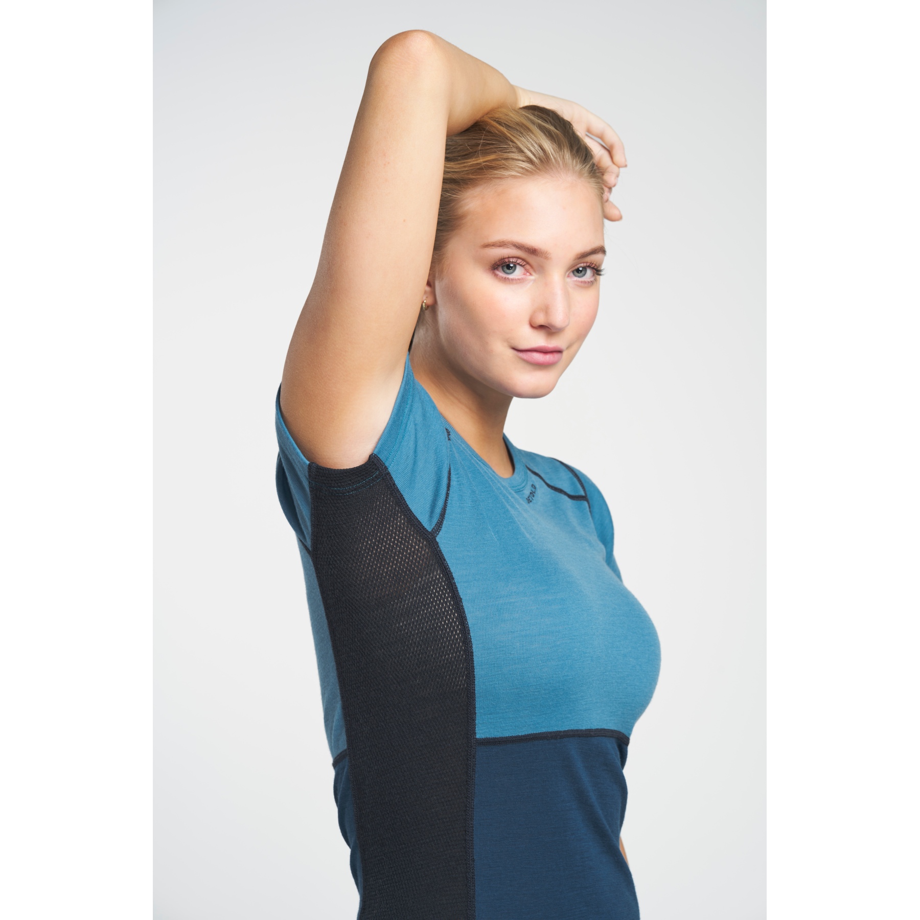 Devold Lauparen Merino 190 T-Shirt Damen - 313 Moon/Ink/Flood | BIKE24