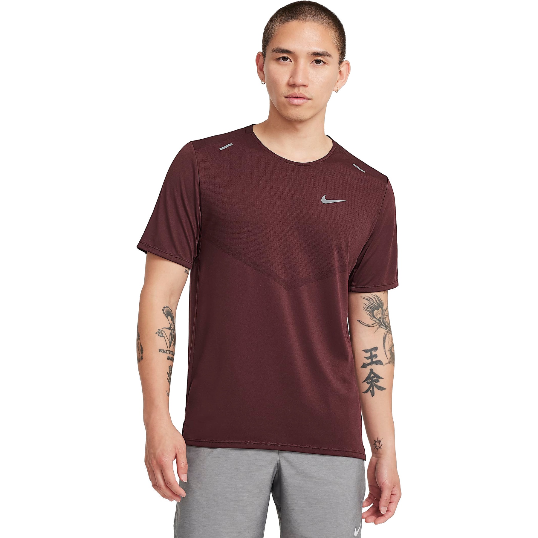 Nike T Shirt de course Homme Dri FIT Rise 365 burgundy crush reflective silver CZ9184 652