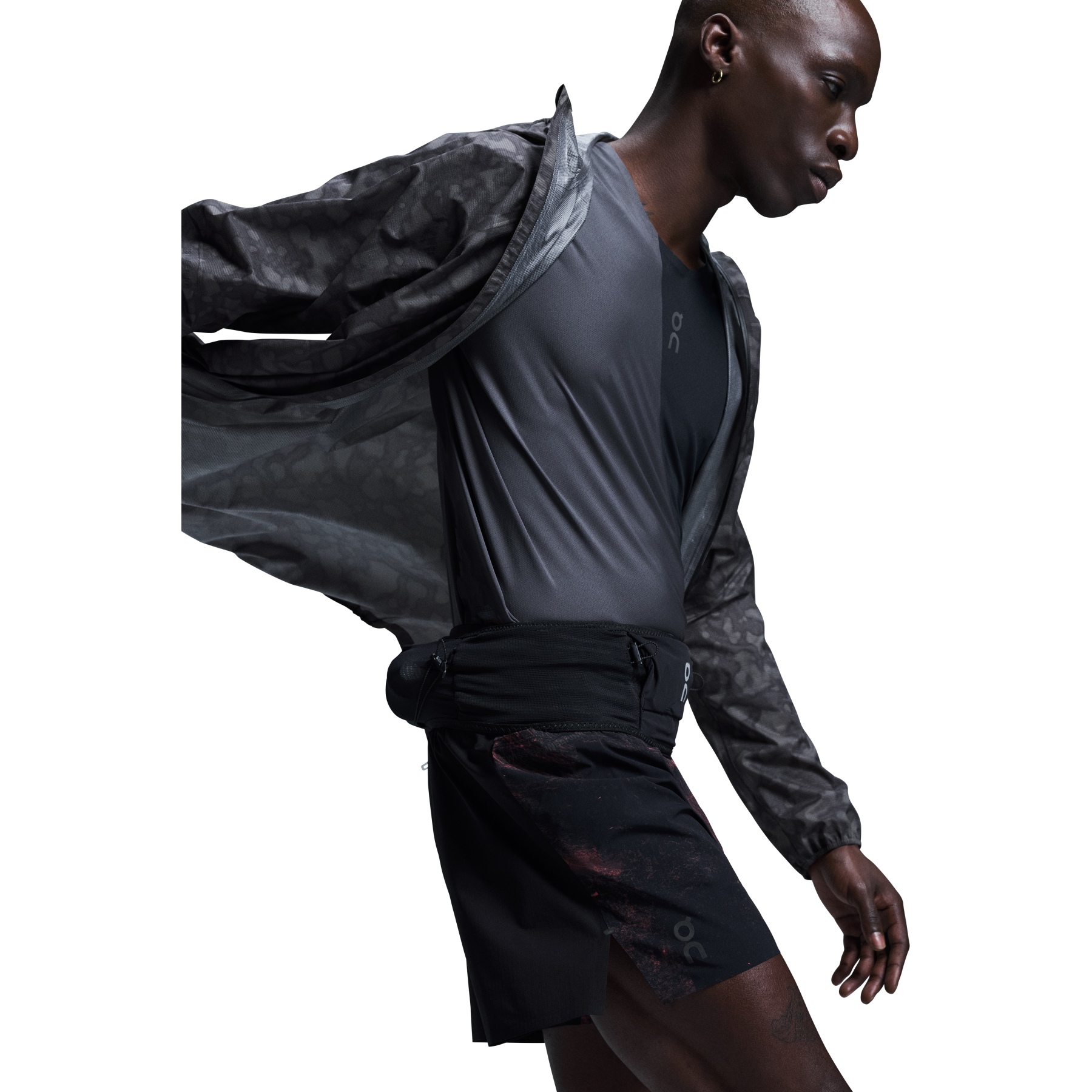 On Ultra Running Belt 2L - Black | BIKE24