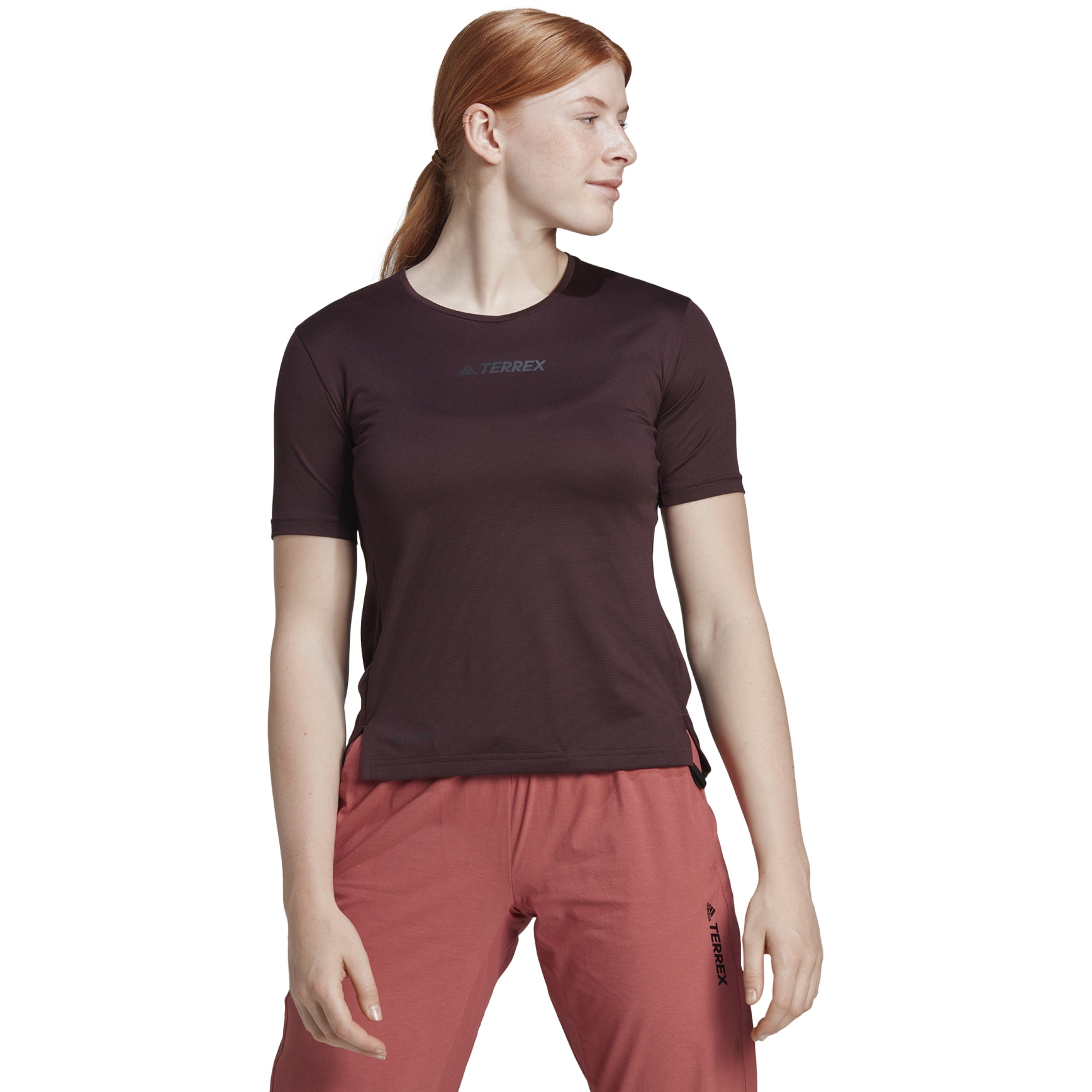 Productfoto van adidas Women&#039;s TERREX Multi Tee - shadow maroon HI5505