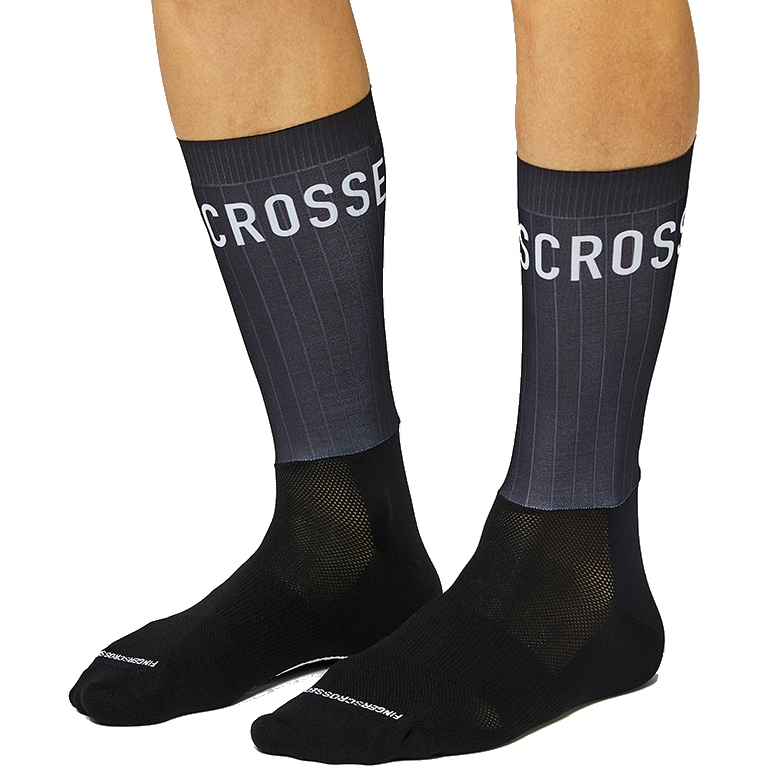 Picture of FINGERSCROSSED Aero Fingerscrossed Cycling Socks - Black