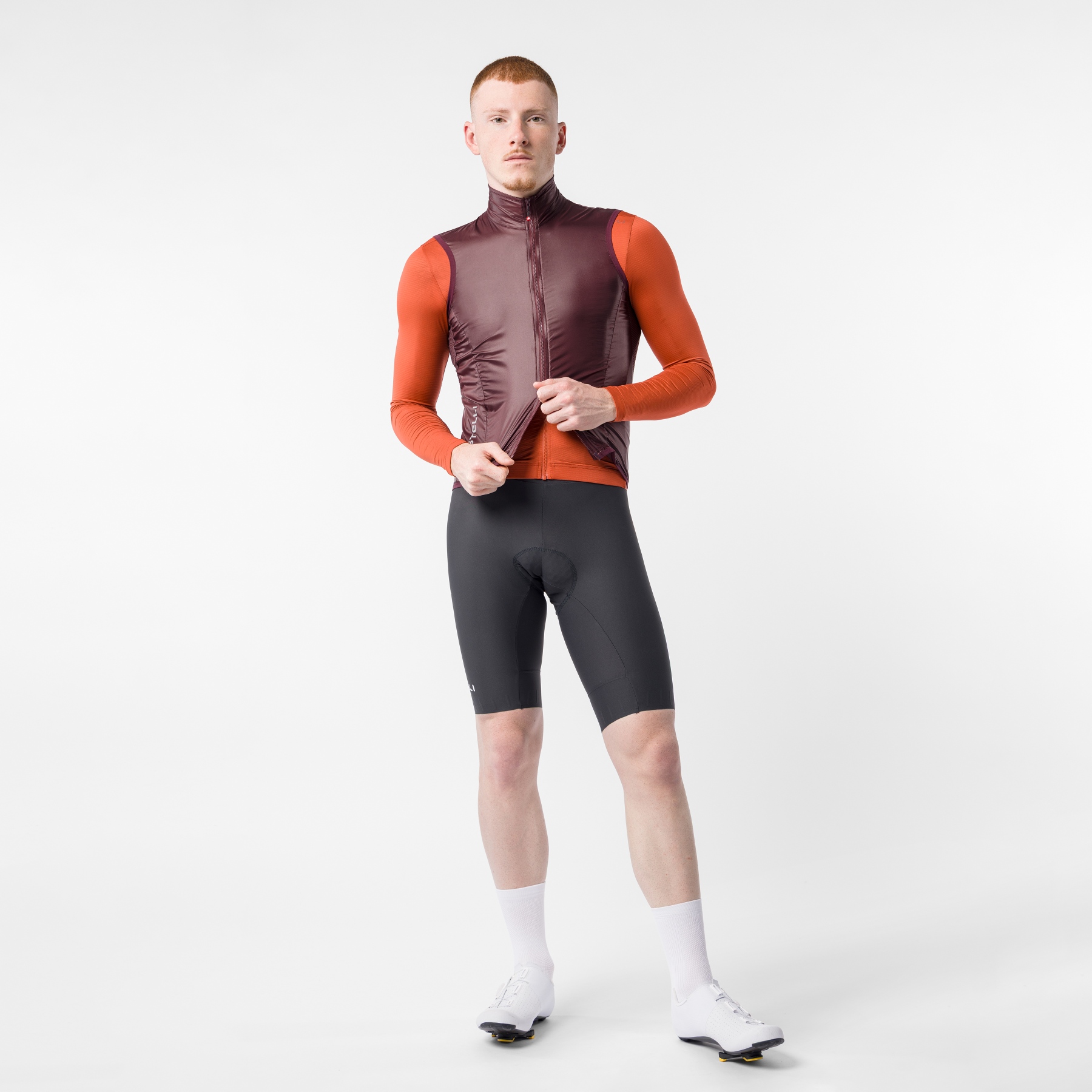 Castelli Aria 2 Vest Men - deep bordeaux 625 | BIKE24