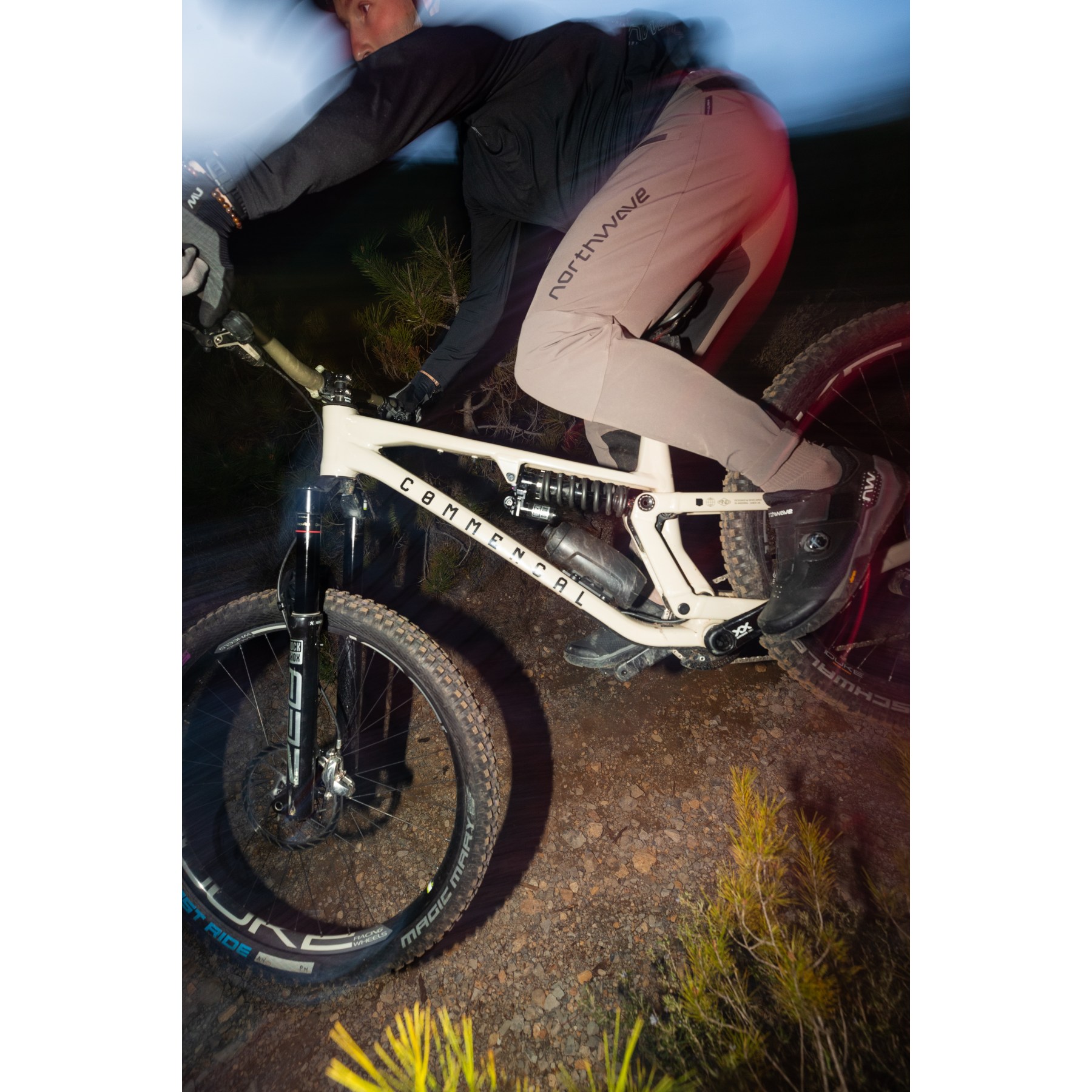 Northwave Bomb Long Pants Men - sand 46 | BIKE24