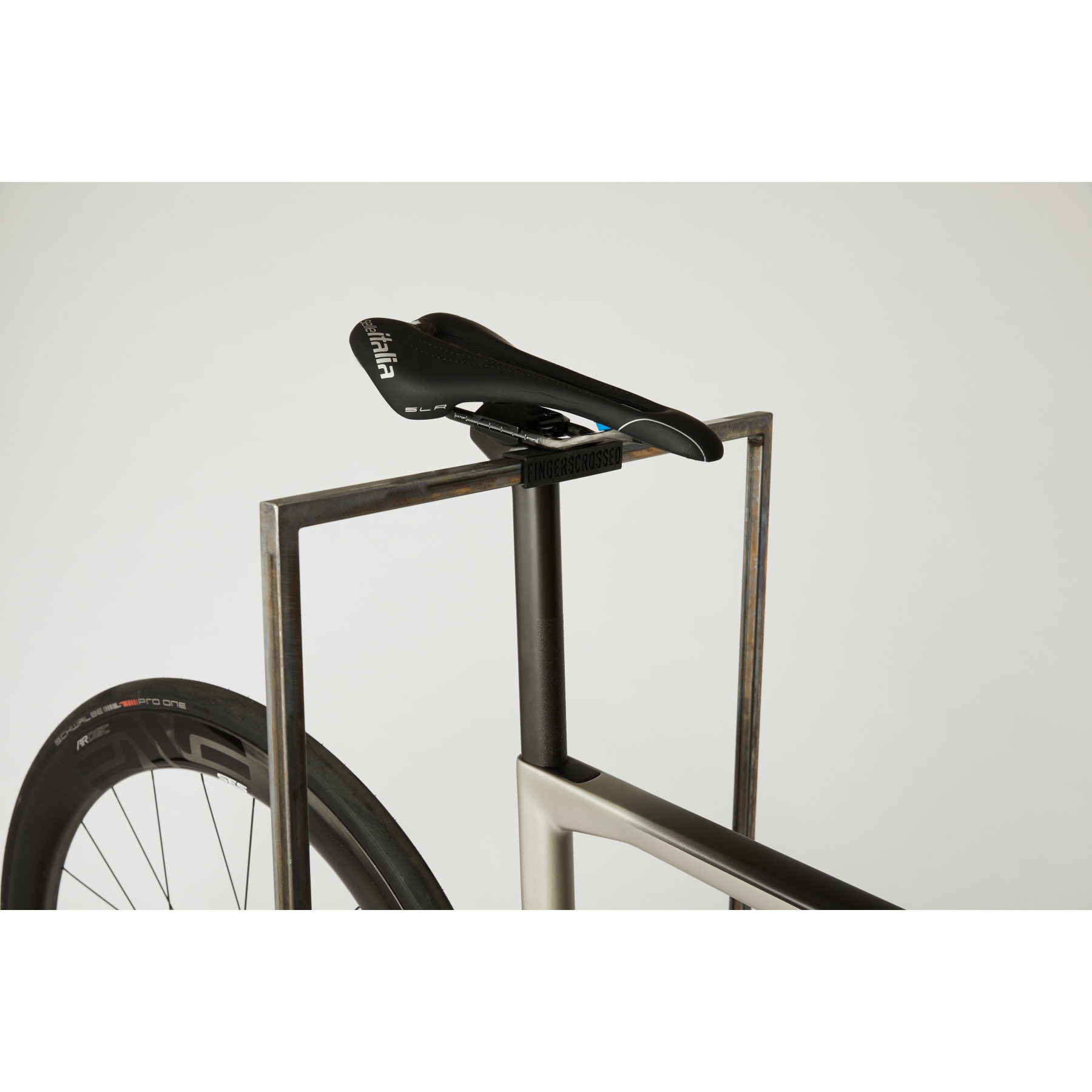 FINGERSCROSSED 90° Bikestand - Raw | BIKE24