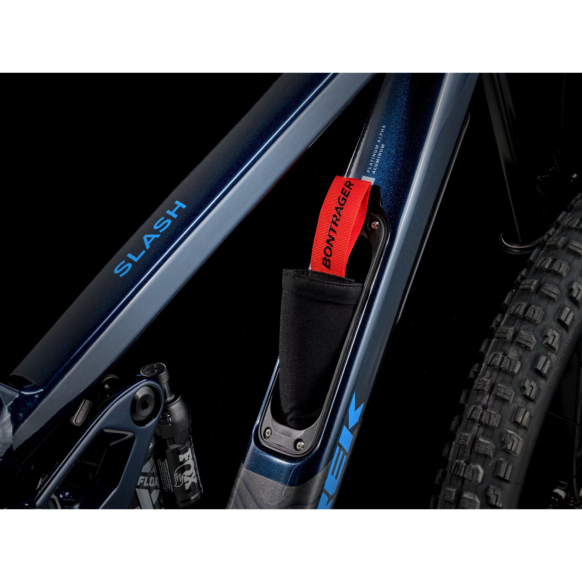 Trek SLASH 8 Gen 6 - Mountain Bike - 2026 - Marianas Blue | BIKE24