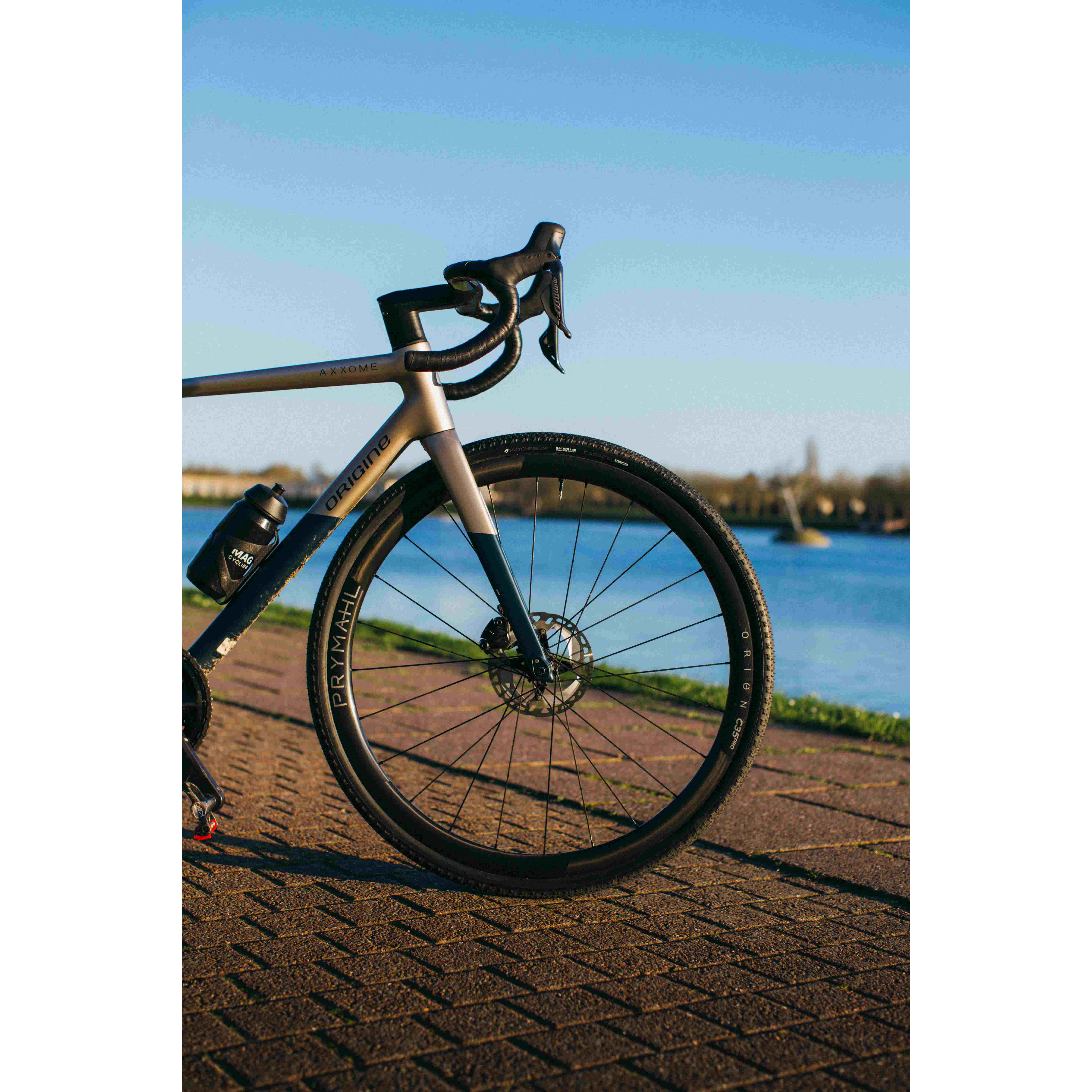 Copertoni Hutchinson Caracal 700 X 35 Racing Lab Tubeless Ready - Nero