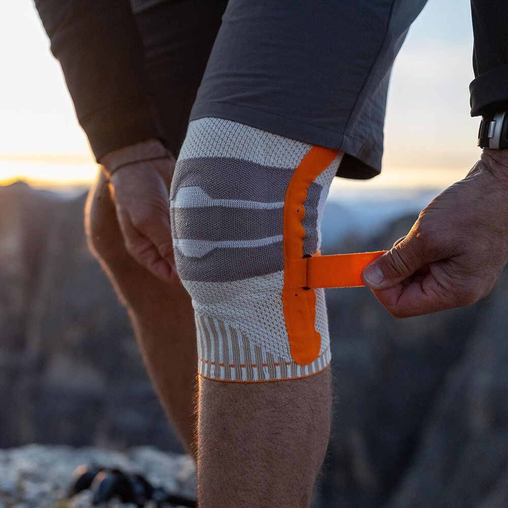 矯正用品・補助ベルト BAUERFEIND OUTDOOR KNEE SUPPORT Amazon.com: Bauerfeind Outdoor Knee Support, Sandstone