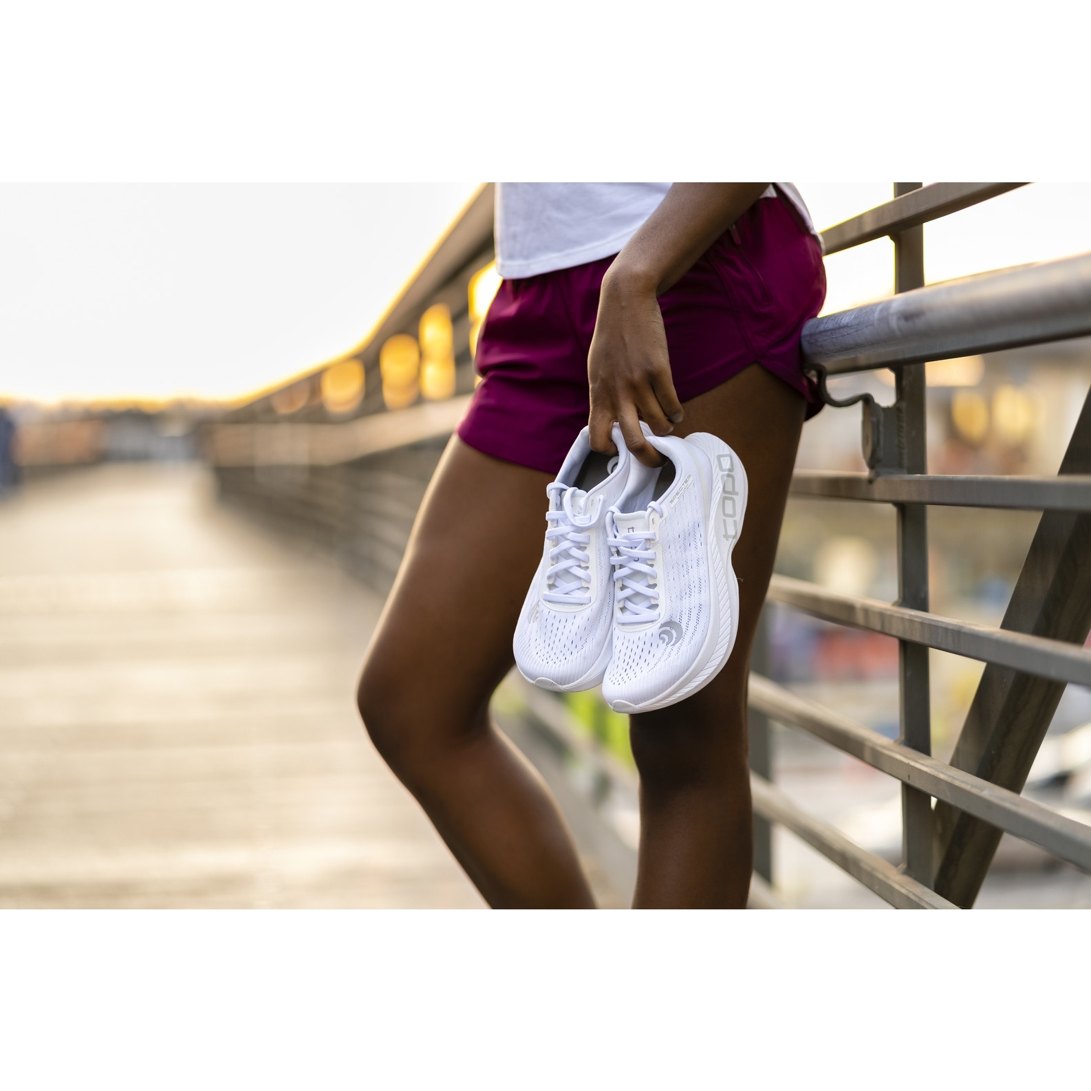 Red Dot Running Company - Topo Athletic - Specter - White