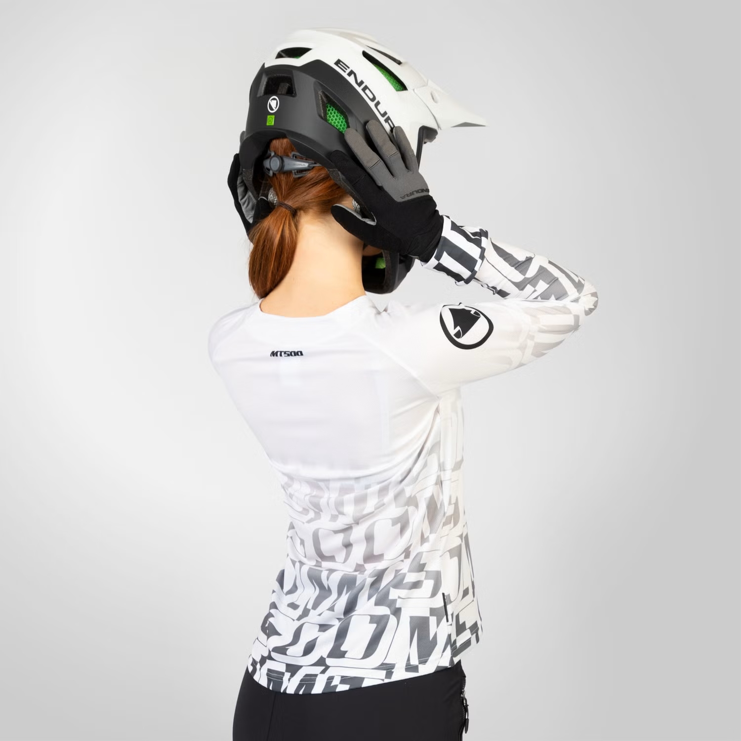 Casco Endura D2Z Aeroswitch TT Taglia M/L 55-59cm – Bianco, Nuovo Per Triathlon