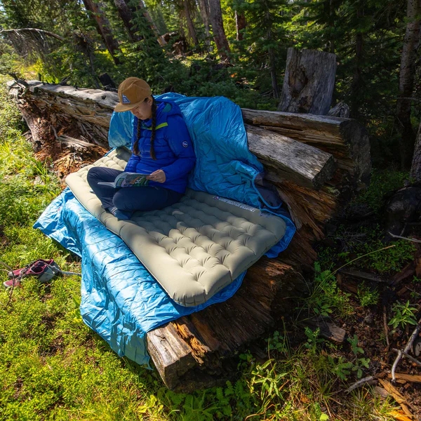 Big Agnes Campmeister Deluxe Insulated Sleeping Pad - Wide Regular