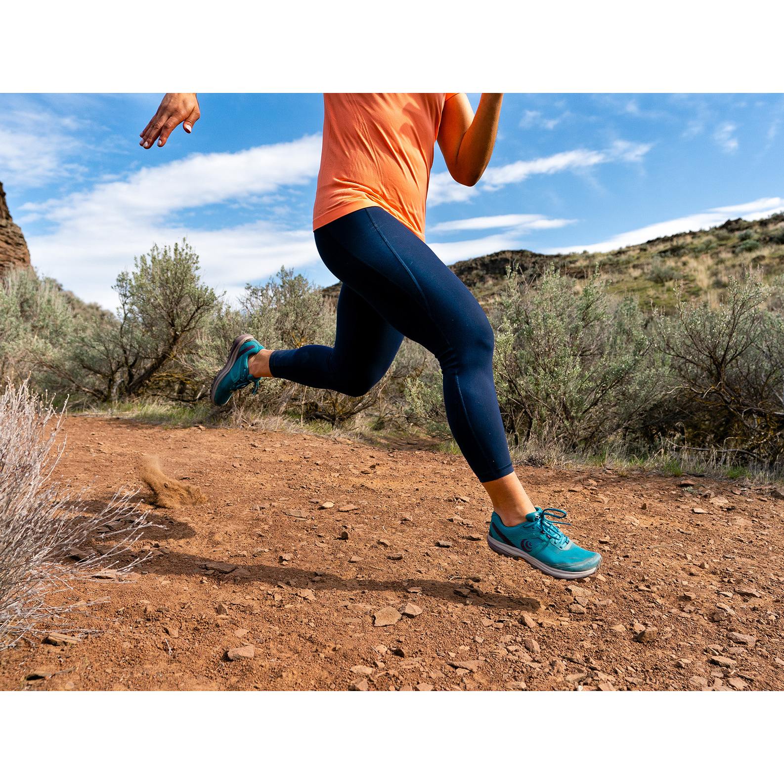 Topo Athletic Terraventure Women`s Trail Running Shoes teal/purple  BIKE24