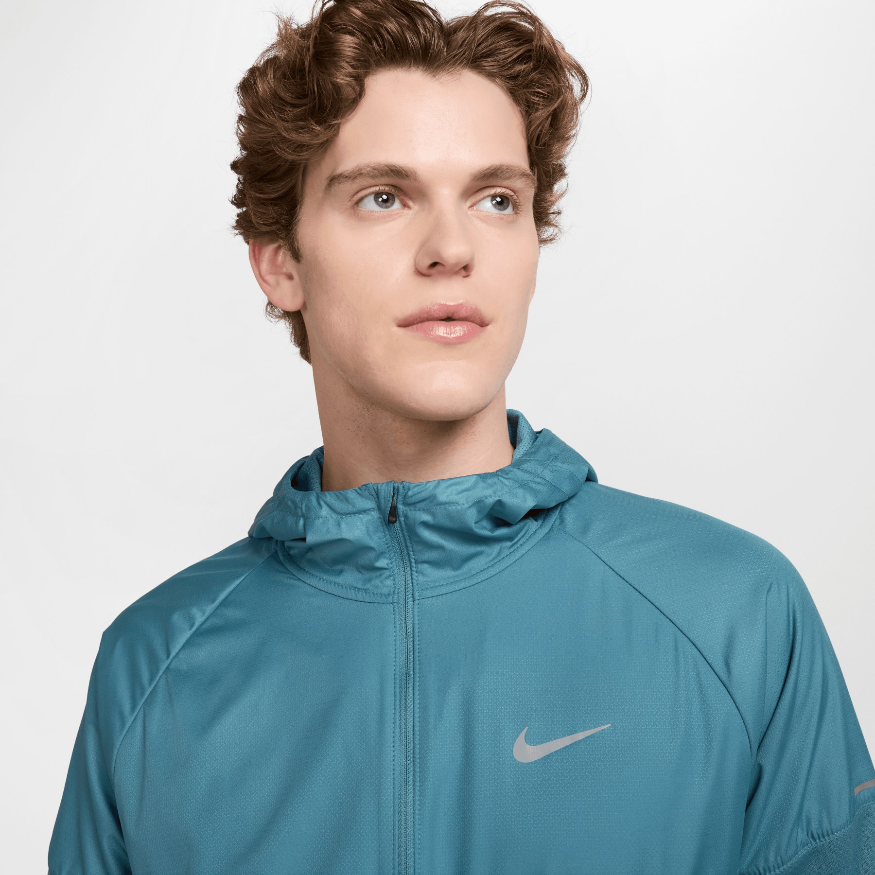 nike therma sphere windbreaker jacket