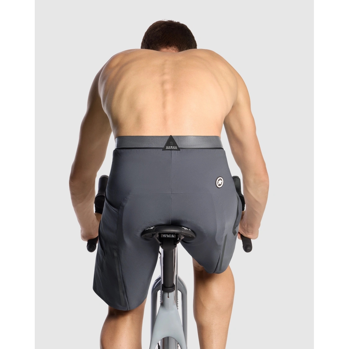 Assos TRAIL TACTICA T3 Cargo Shorts Men - torpedo grey | BIKE24