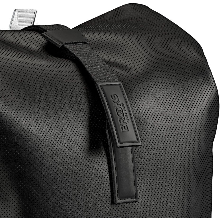 Brooks Pickwick Reflective Leather Backpack 26L - black | BIKE24