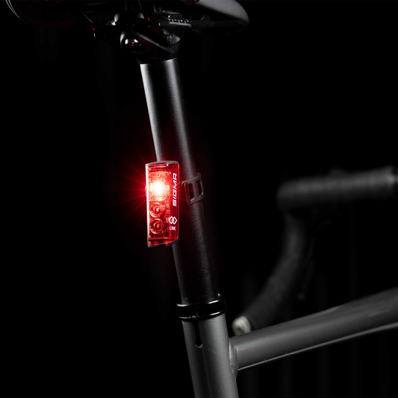 SIGMA EOX FL 100 - Phare Avant Pour Vélo électrique Homologué StVZO - 100 Lux, 80m De Portée - Montage Rapide Sur Fourche - 5