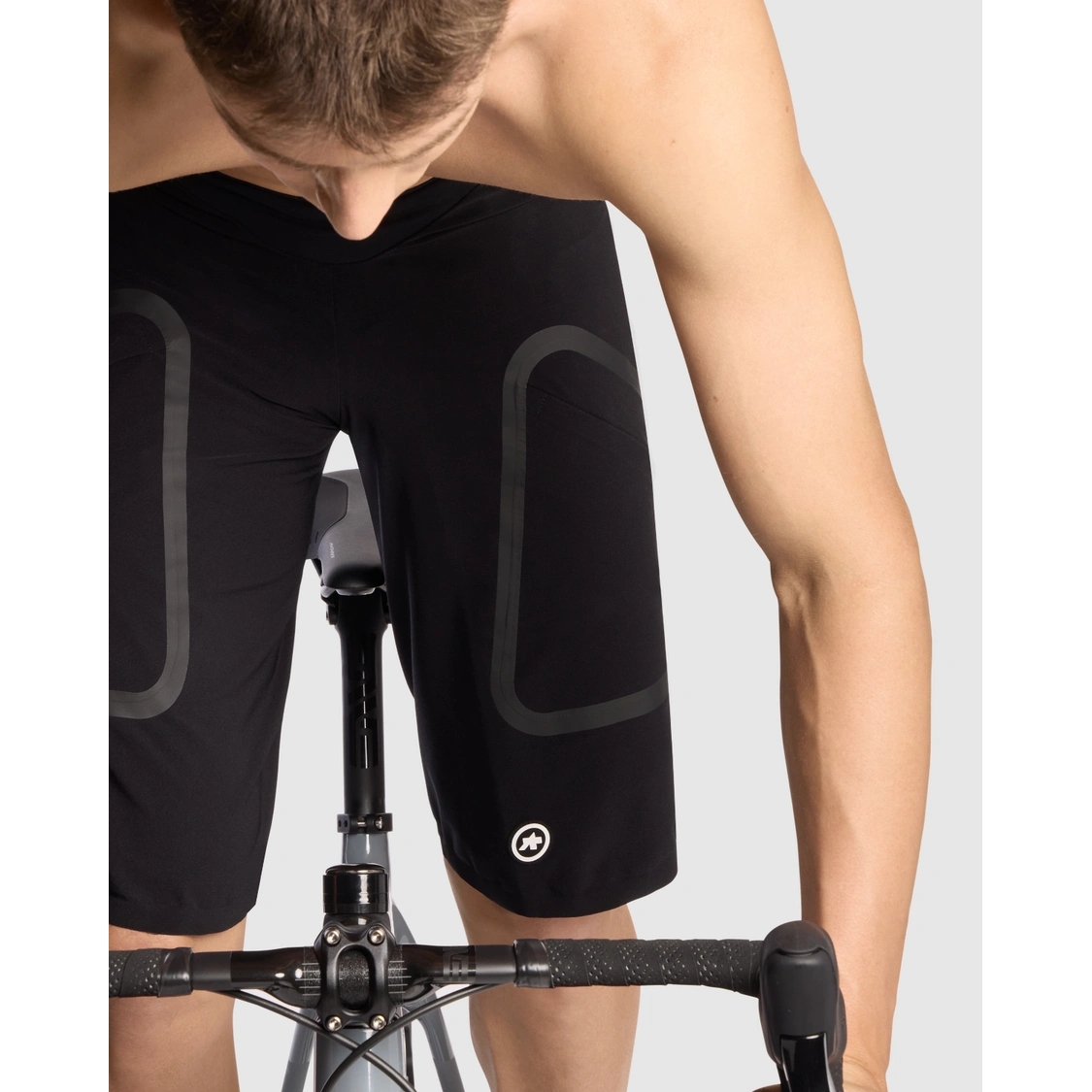 Assos TRAIL TACTICA T3 Cargo Shorts Men - black series | BIKE24