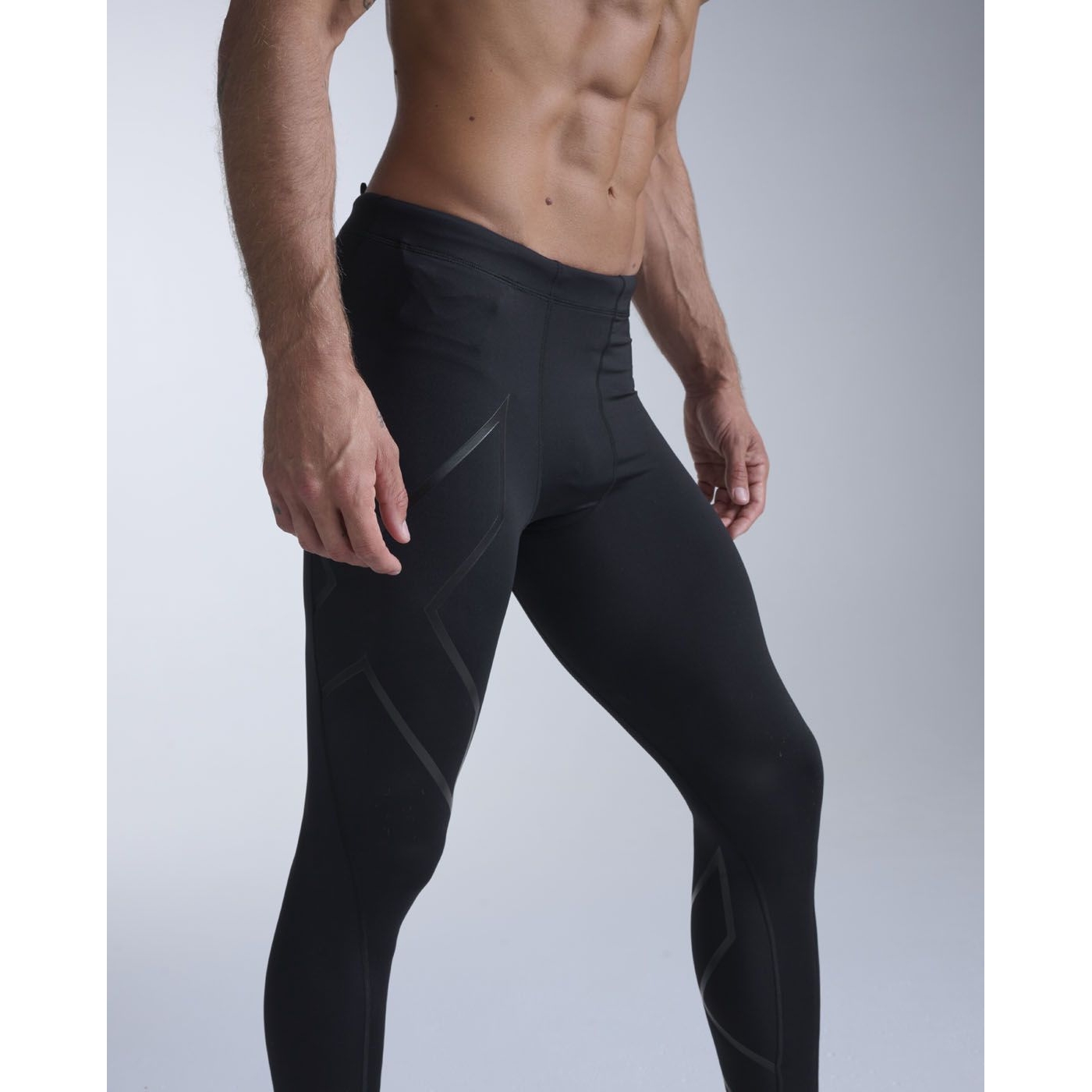 2XU Core Compression Tights Men - black/black | BIKE24
