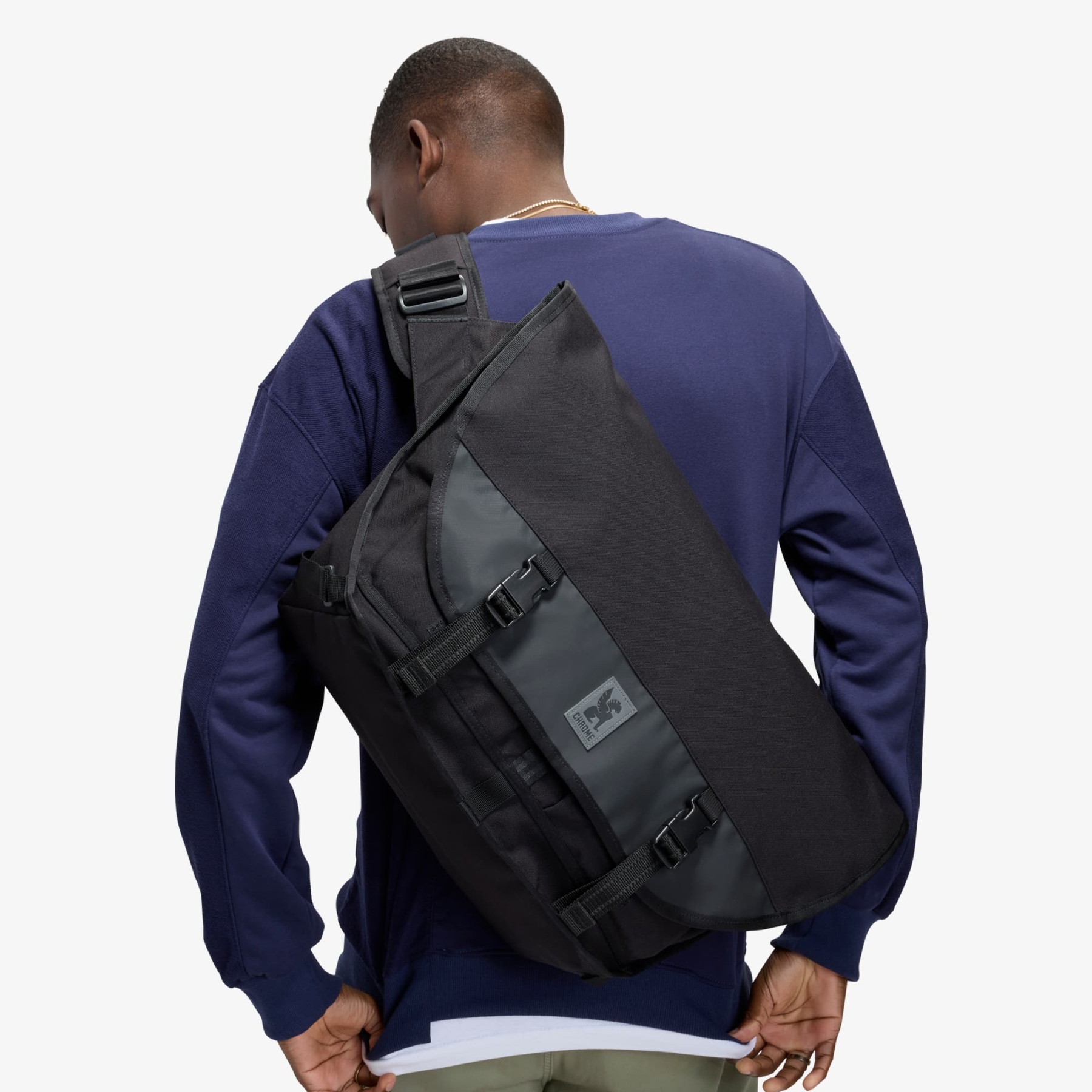 CHROME Citizen Messenger Bag - 24L - Coyote X | BIKE24