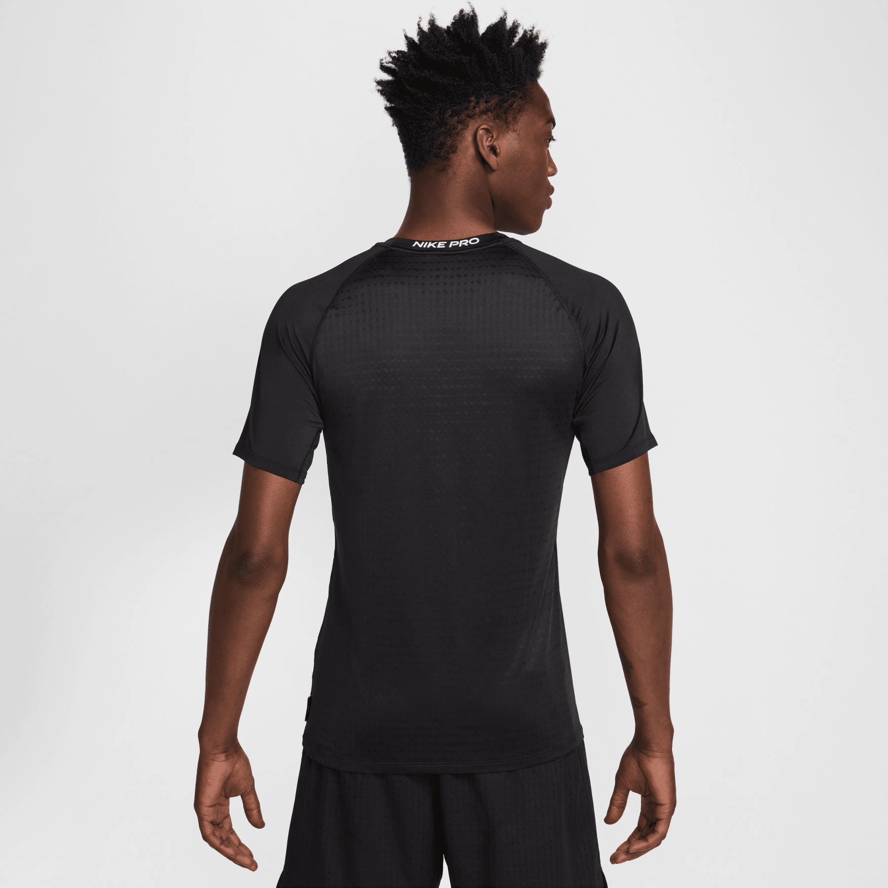 Nike Pro Breathe Slim Short Sleeve Top Men - black/white