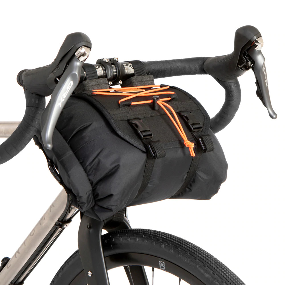 RESTRAP BAR BAG 14L ハンドルバーバッグ Restrap Bar Bag - 14L - black/orange | BIKE24