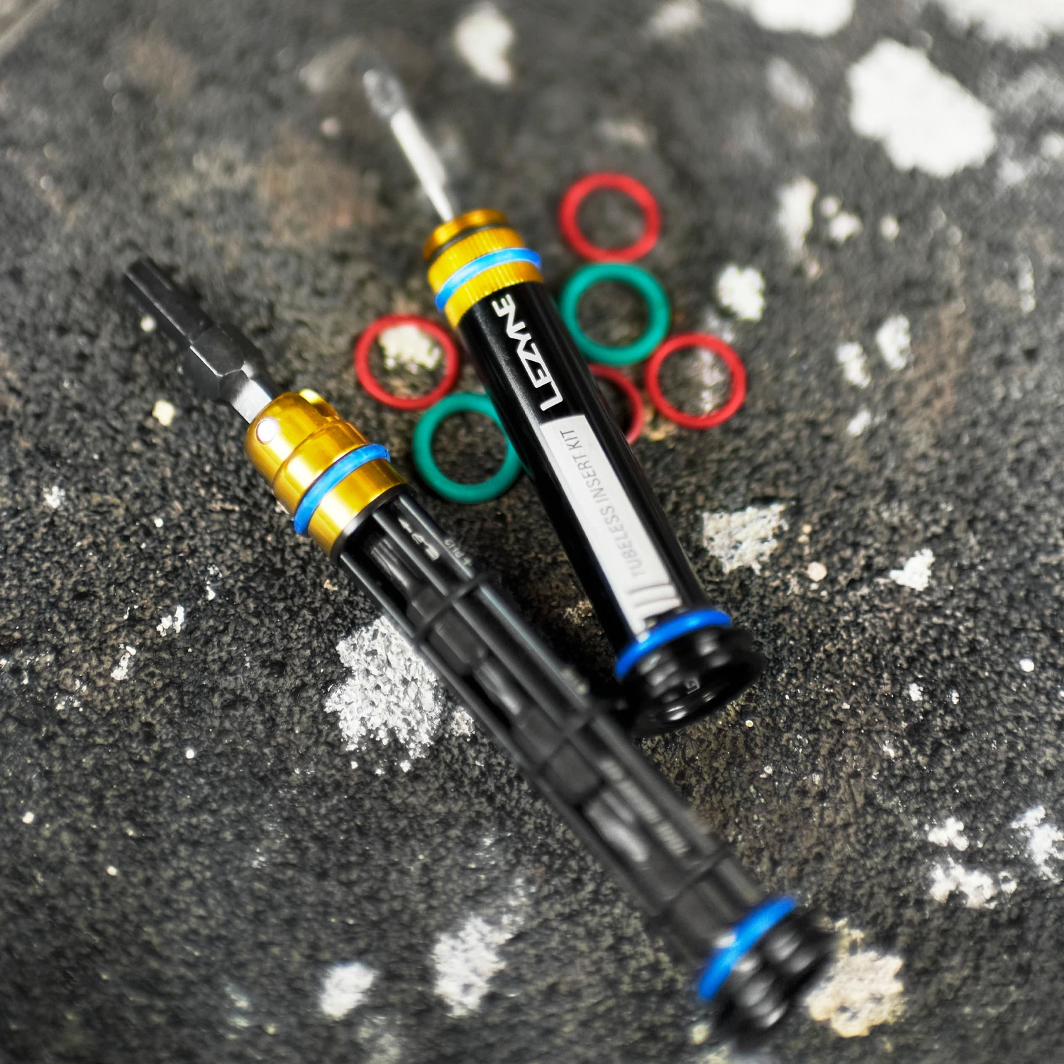 Lezyne Dual Insert Kit - Tubeless Repair Multitool - Medium | BIKE24