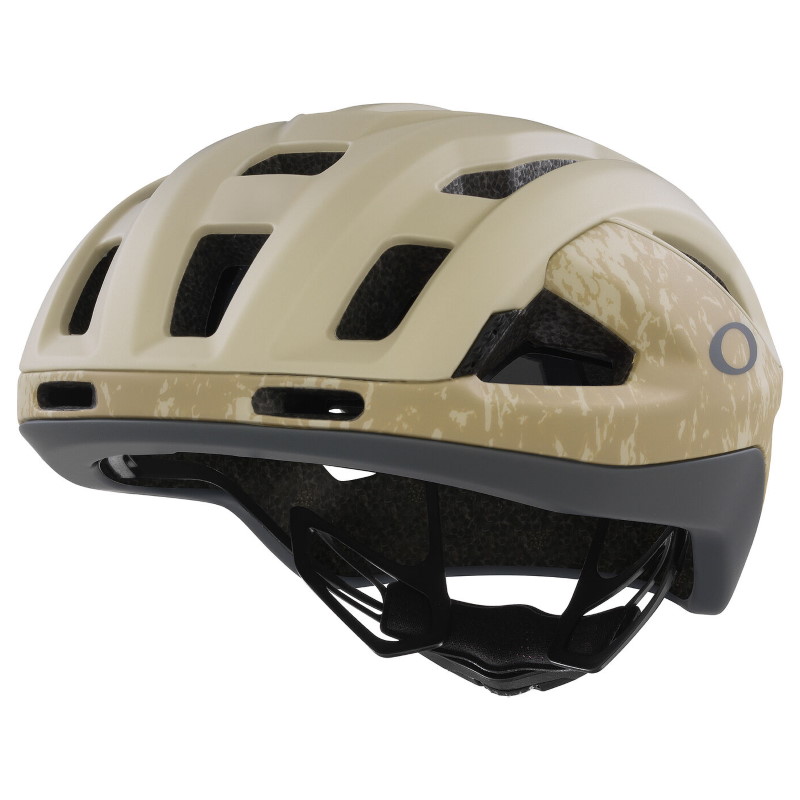 Produktbild von Oakley ARO3 Endurance EU Helm - Matte Desert Tan
