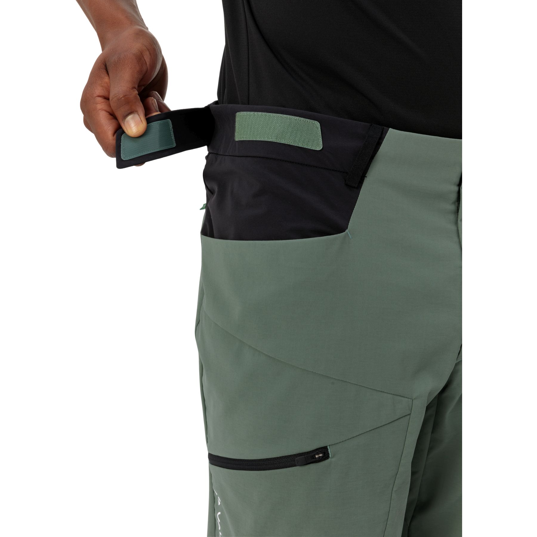 VAUDE Pantaloncini Tekoa III Uomo - Elastici, Leggeri E Sostenibili In Nylon Riciclato - Verde - 2